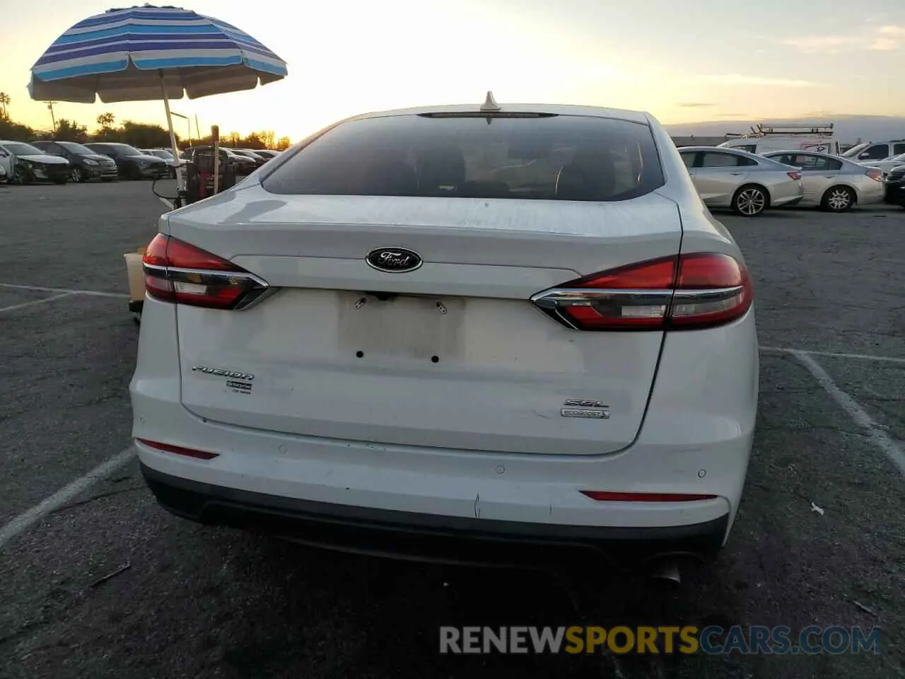 6 Фотография поврежденного автомобиля 3FA6P0CD9KR260085 FORD FUSION 2019