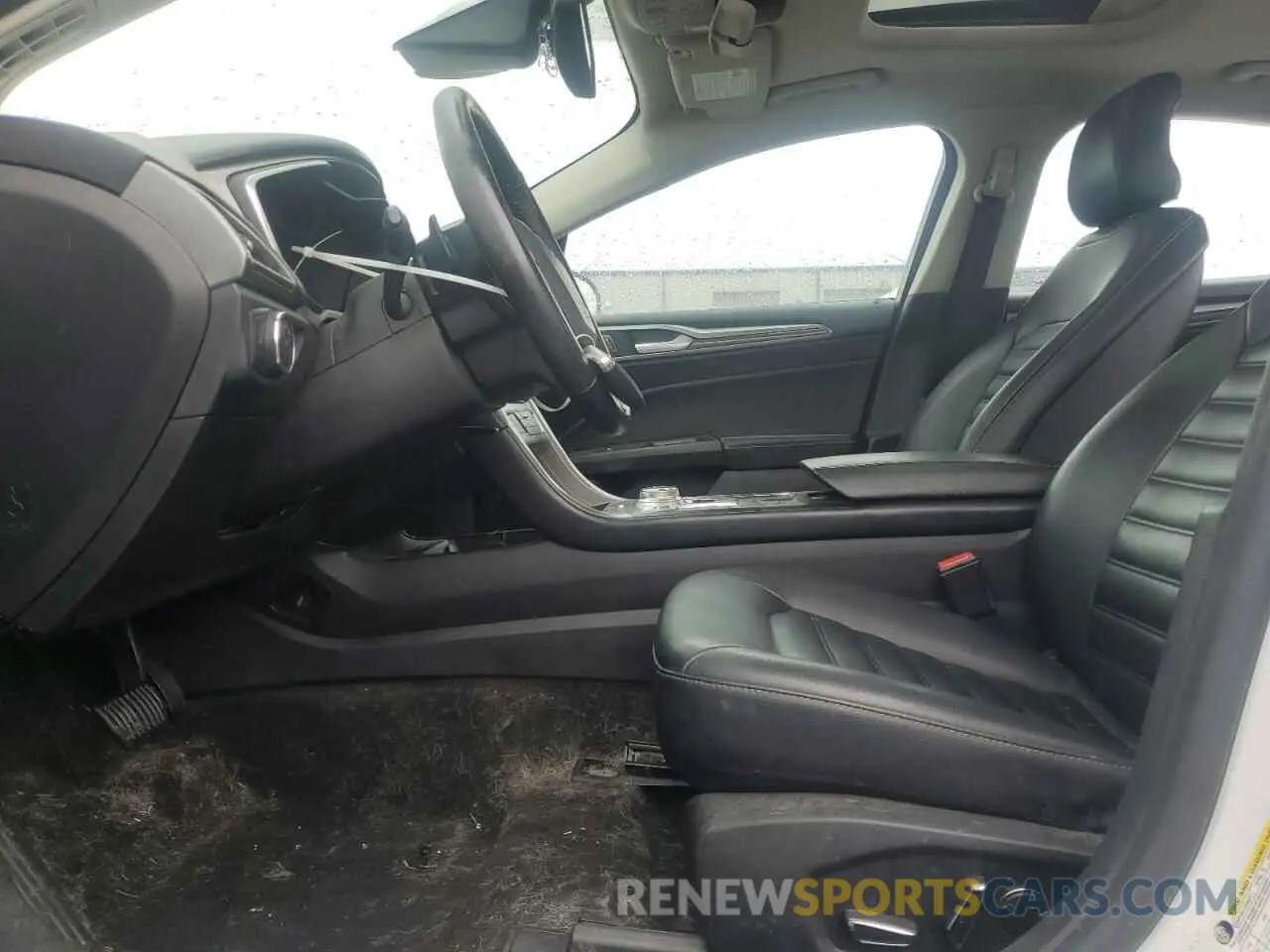 7 Фотография поврежденного автомобиля 3FA6P0CD9KR260460 FORD FUSION 2019