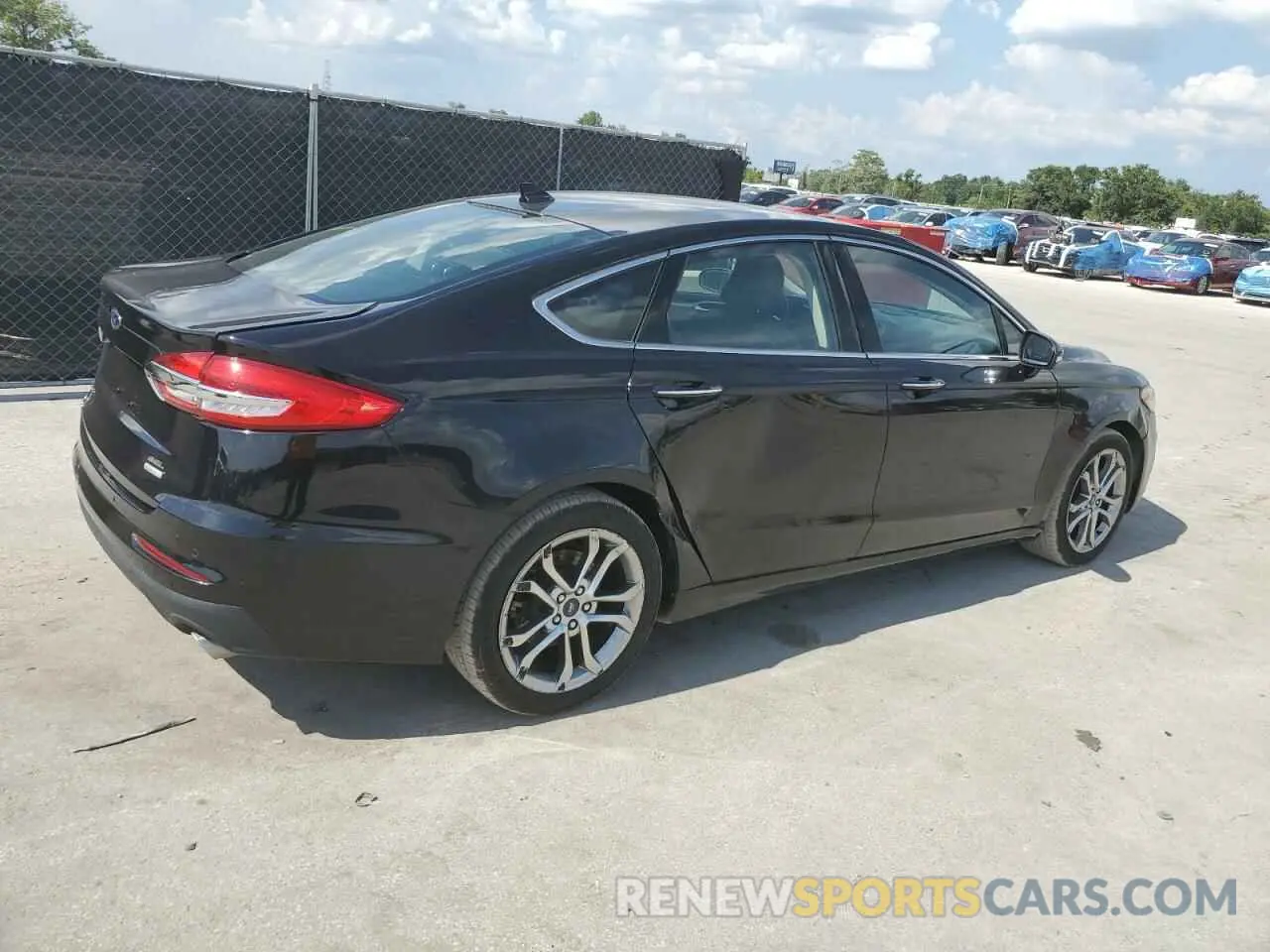 3 Photograph of a damaged car 3FA6P0CDXKR110552 FORD FUSION 2019