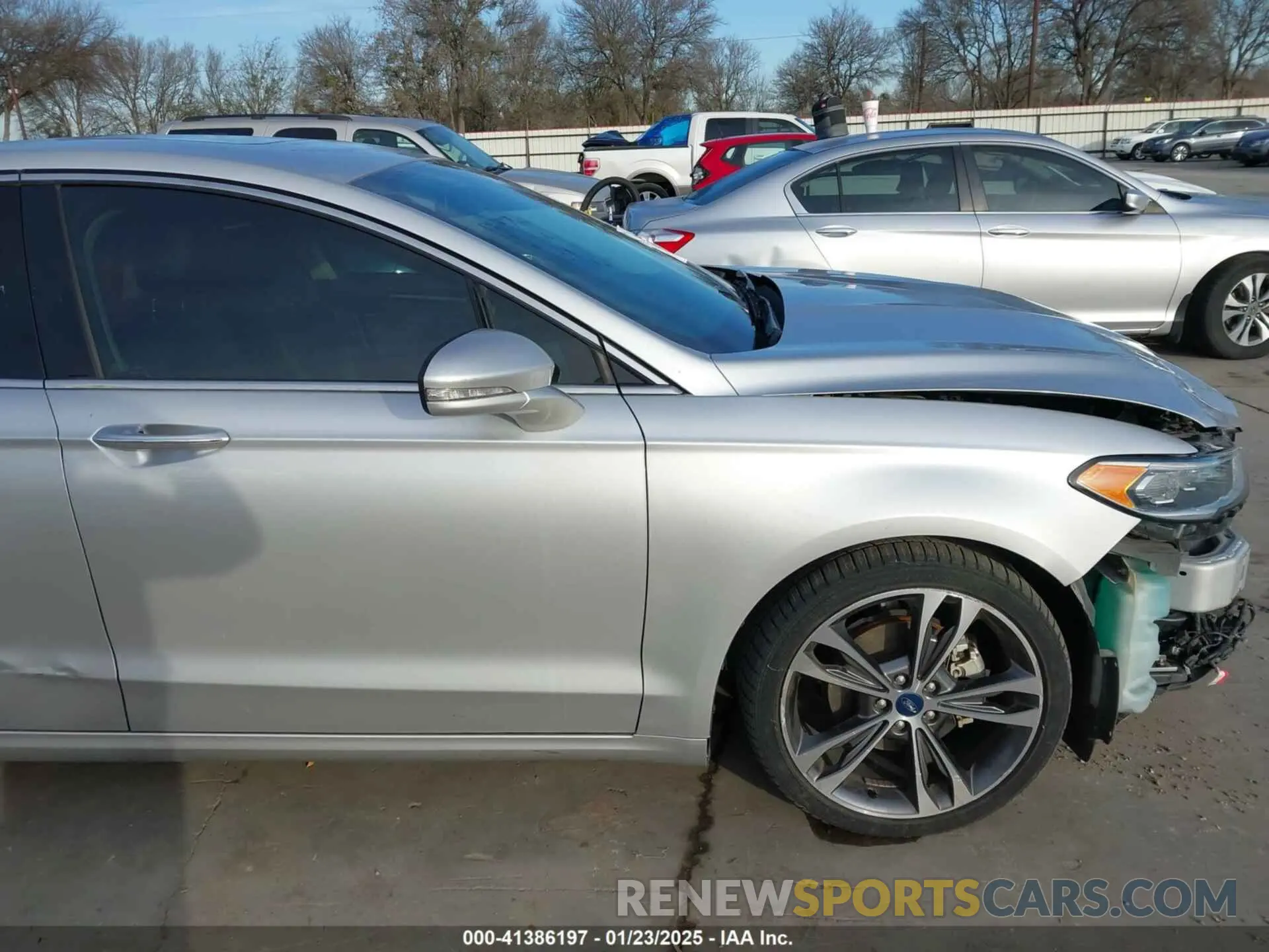 19 Фотография поврежденного автомобиля 3FA6P0D90KR225638 FORD FUSION 2019