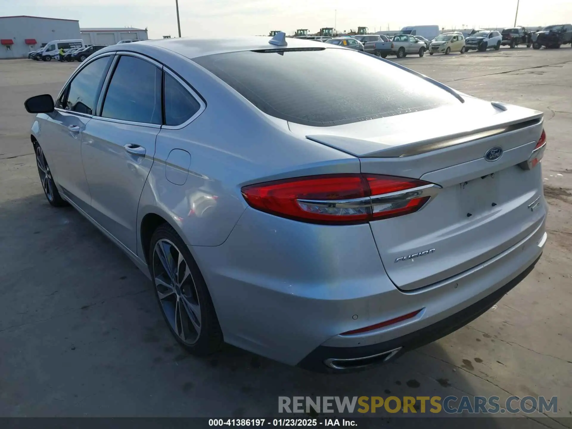 3 Фотография поврежденного автомобиля 3FA6P0D90KR225638 FORD FUSION 2019