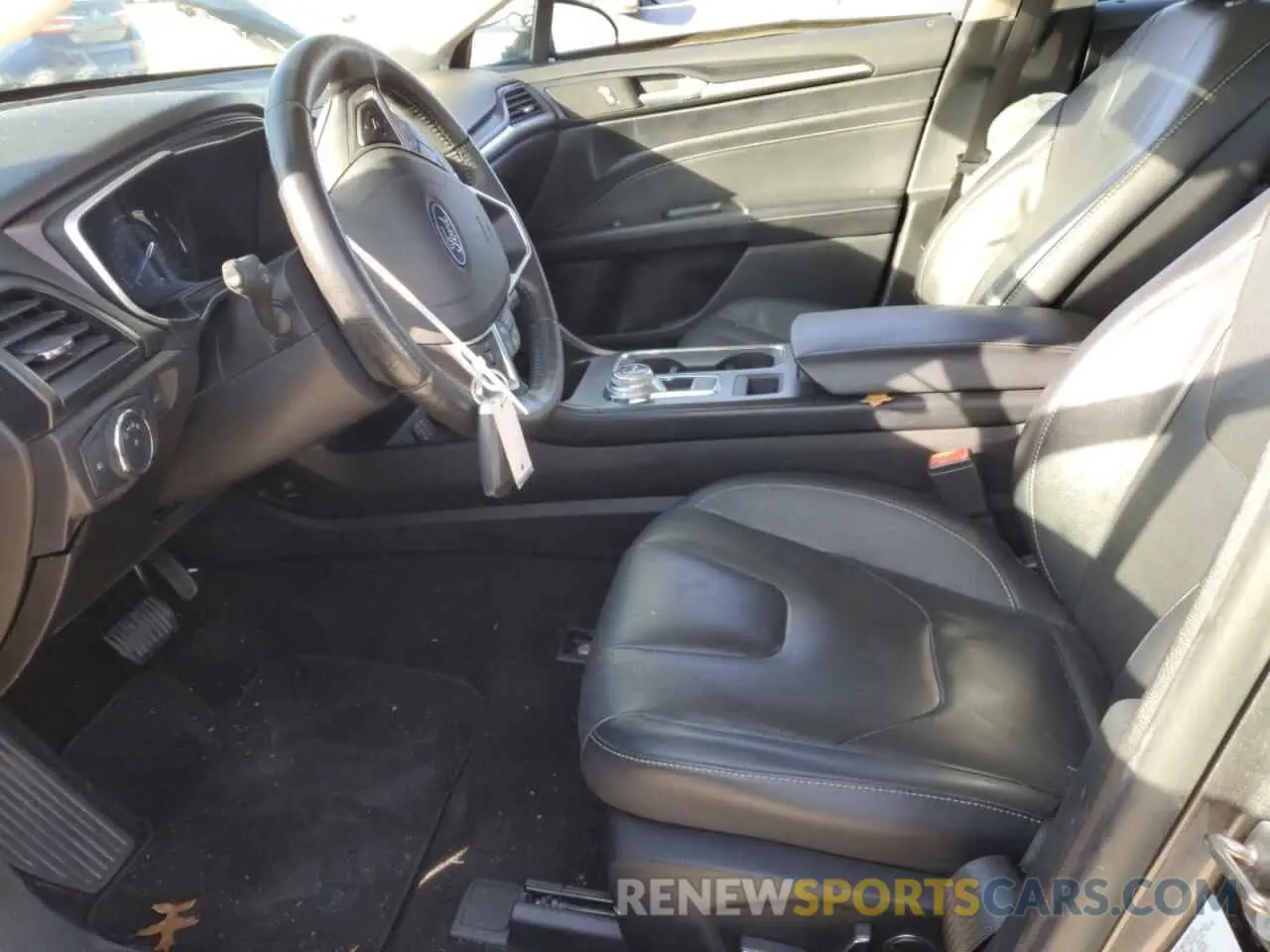 7 Фотография поврежденного автомобиля 3FA6P0D91KR184727 FORD FUSION 2019