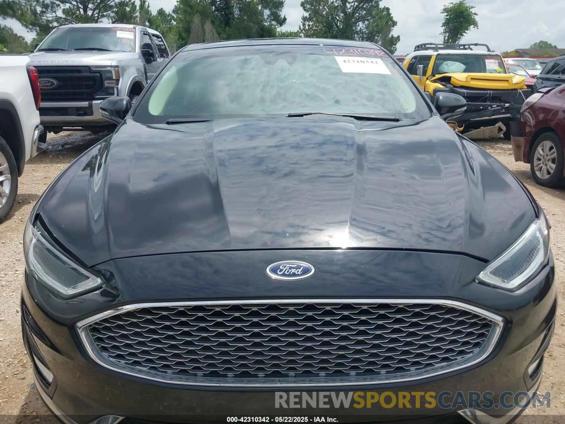 12 Photograph of a damaged car 3FA6P0D93KR184342 FORD FUSION 2019