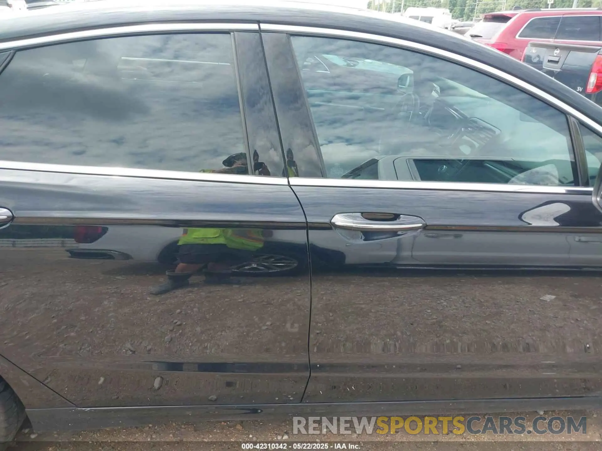 13 Photograph of a damaged car 3FA6P0D93KR184342 FORD FUSION 2019