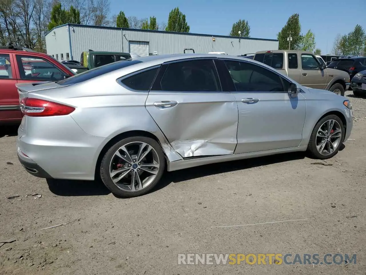 3 Фотография поврежденного автомобиля 3FA6P0D93KR205125 FORD FUSION 2019