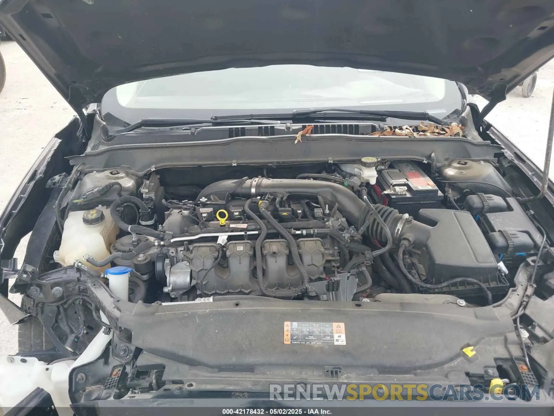 10 Photograph of a damaged car 3FA6P0D93KR221552 FORD FUSION 2019