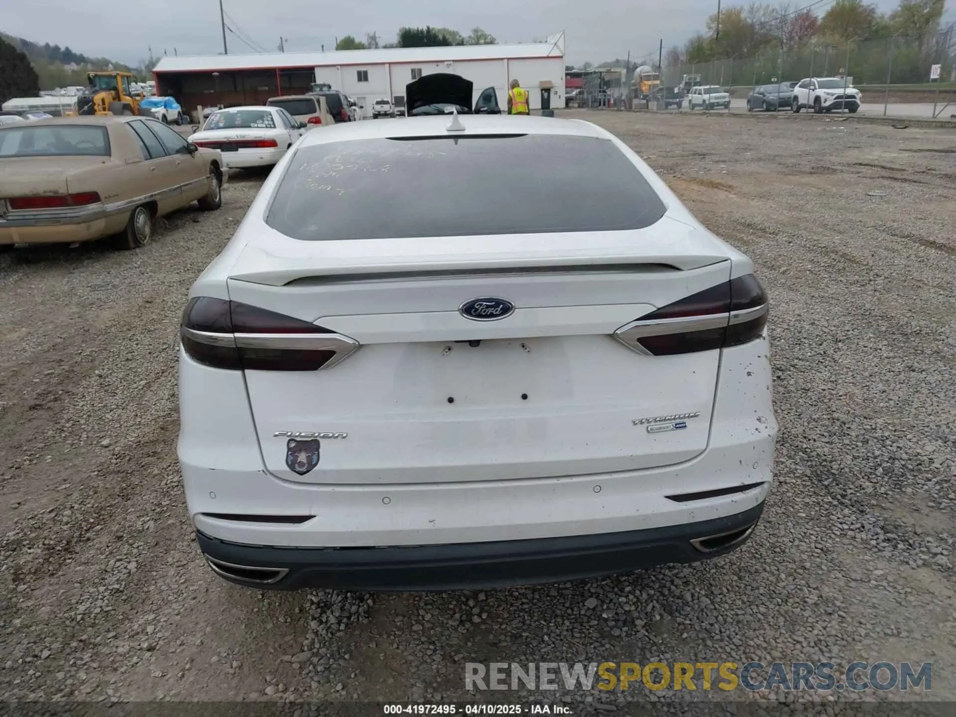 15 Photograph of a damaged car 3FA6P0D96KR120196 FORD FUSION 2019