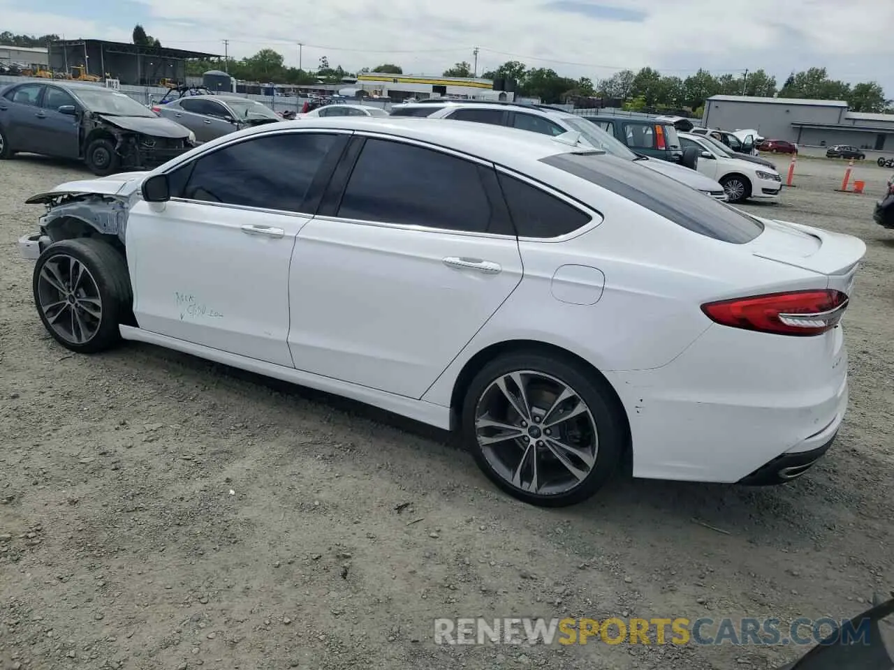 2 Фотография поврежденного автомобиля 3FA6P0D96KR207063 FORD FUSION 2019