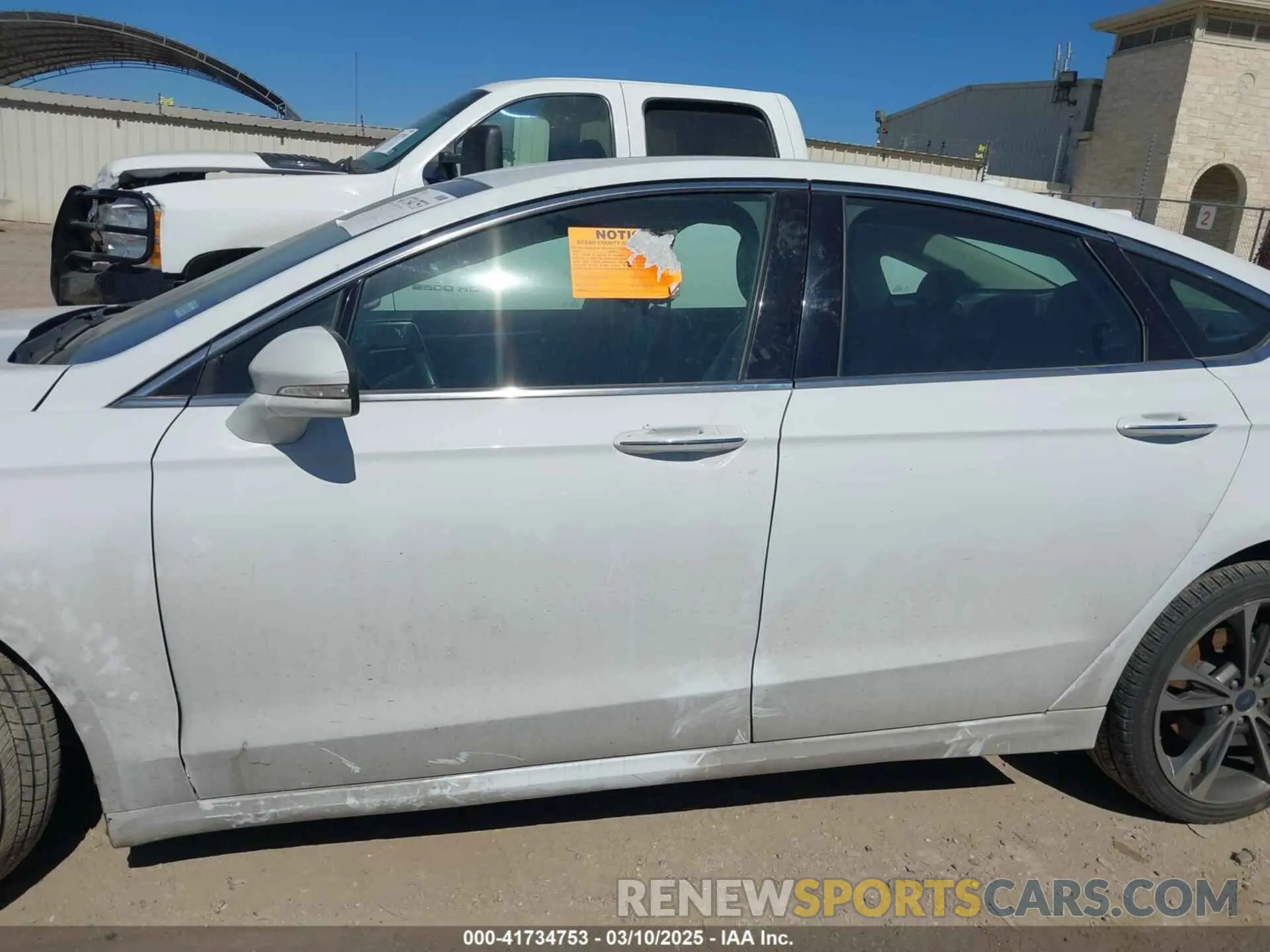 15 Photograph of a damaged car 3FA6P0D98KR124086 FORD FUSION 2019