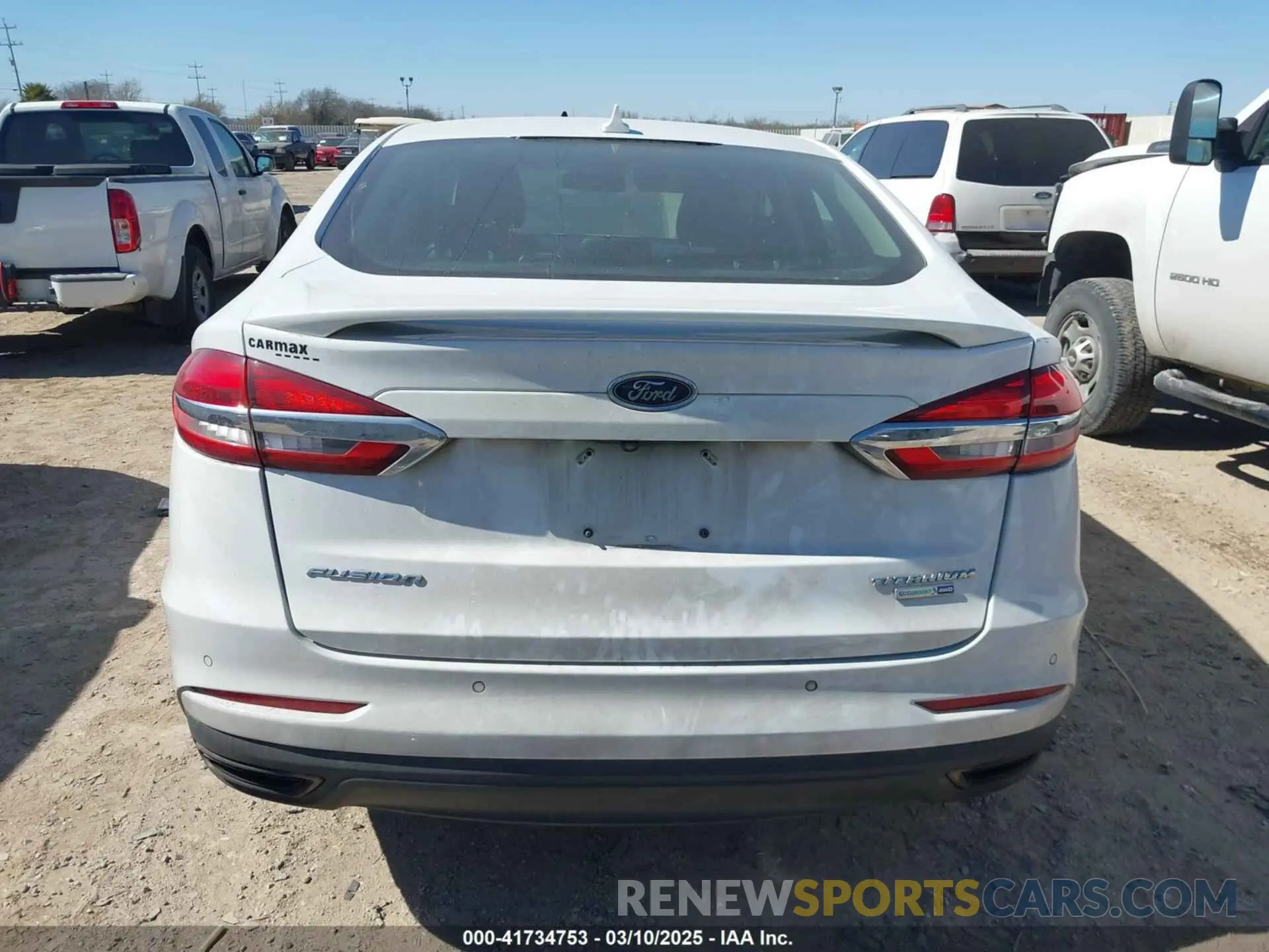 17 Photograph of a damaged car 3FA6P0D98KR124086 FORD FUSION 2019