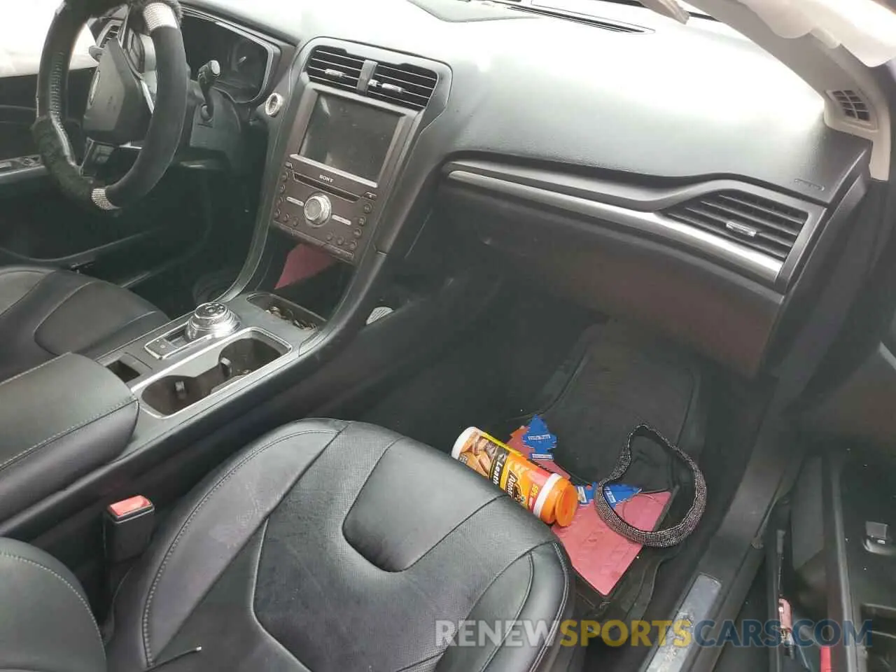 8 Photograph of a damaged car 3FA6P0D99KR152740 FORD FUSION 2019