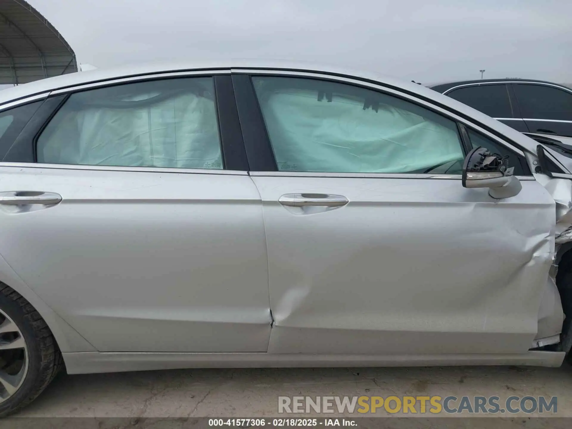 13 Photograph of a damaged car 3FA6P0D9XKR206465 FORD FUSION 2019