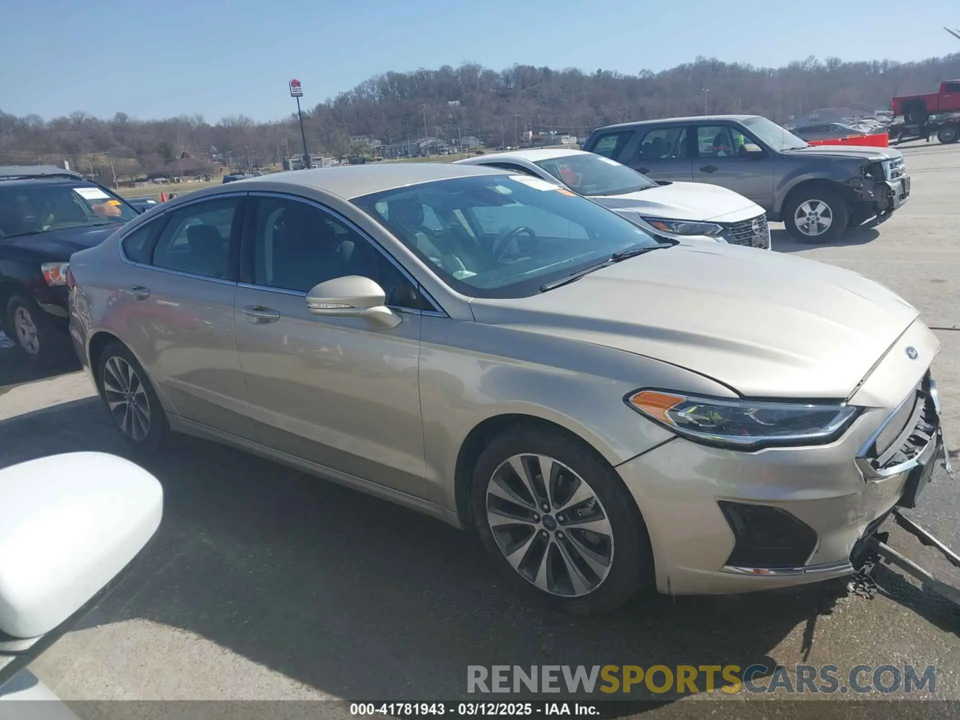 13 Фотография поврежденного автомобиля 3FA6P0E9XKR100984 FORD FUSION 2019