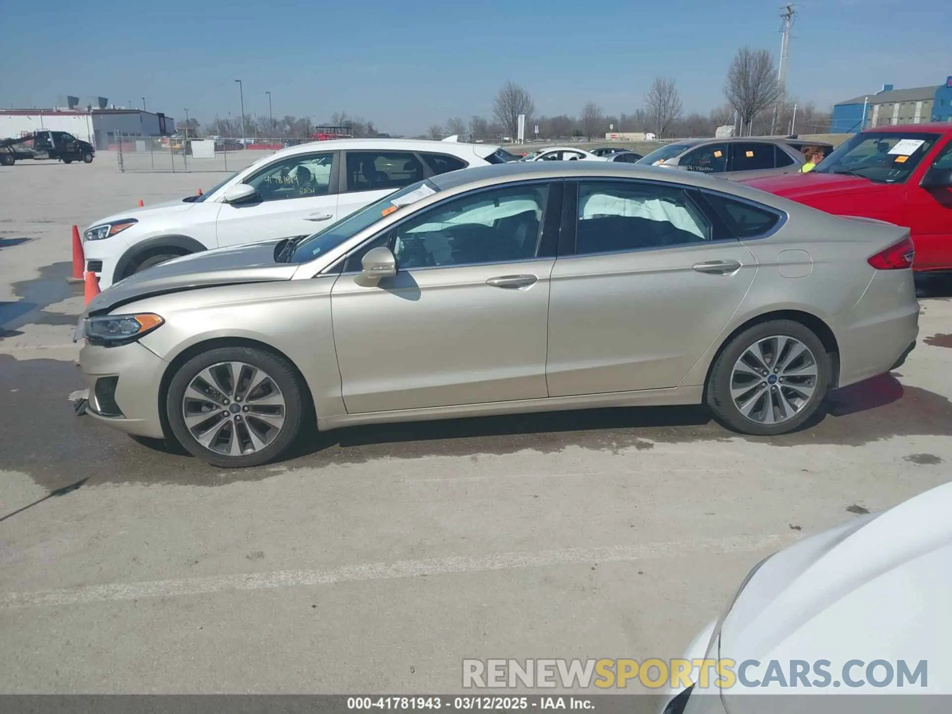14 Фотография поврежденного автомобиля 3FA6P0E9XKR100984 FORD FUSION 2019
