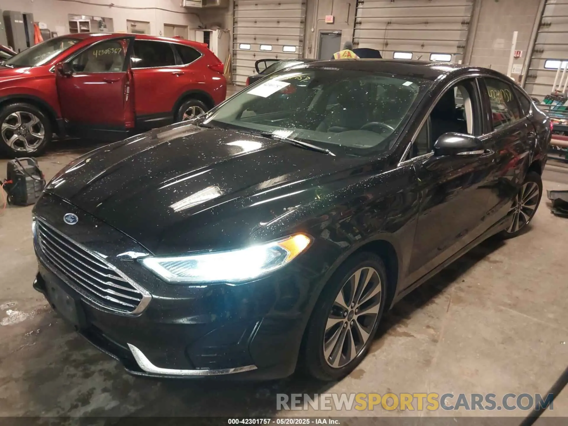 2 Фотография поврежденного автомобиля 3FA6P0E9XKR103075 FORD FUSION 2019