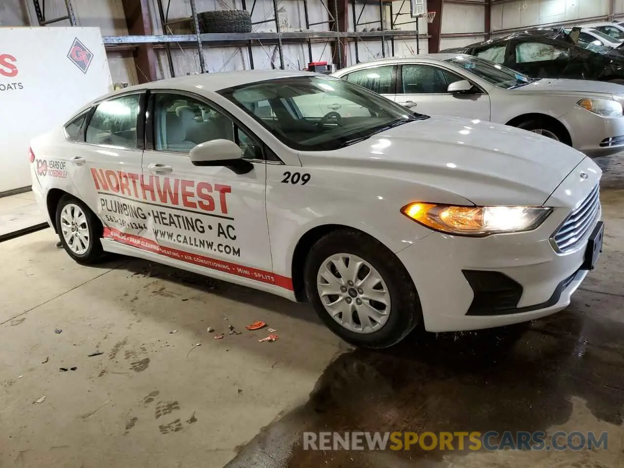 4 Photograph of a damaged car 3FA6P0G71KR195138 FORD FUSION 2019