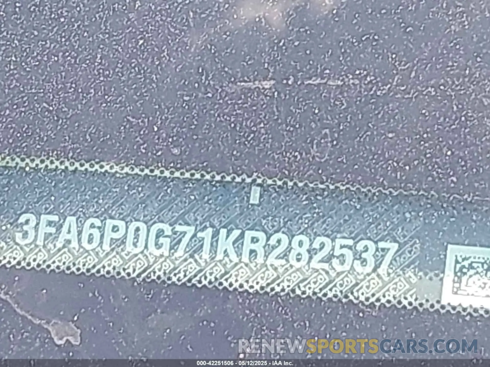 17 Фотография поврежденного автомобиля 3FA6P0G71KR282537 FORD FUSION 2019