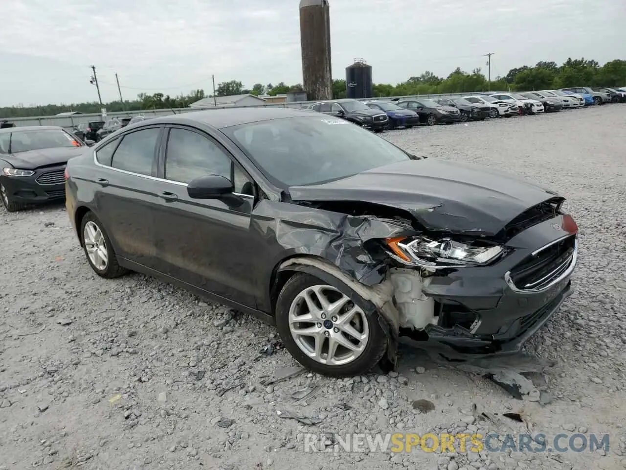 4 Photograph of a damaged car 3FA6P0G71KR283090 FORD FUSION 2019
