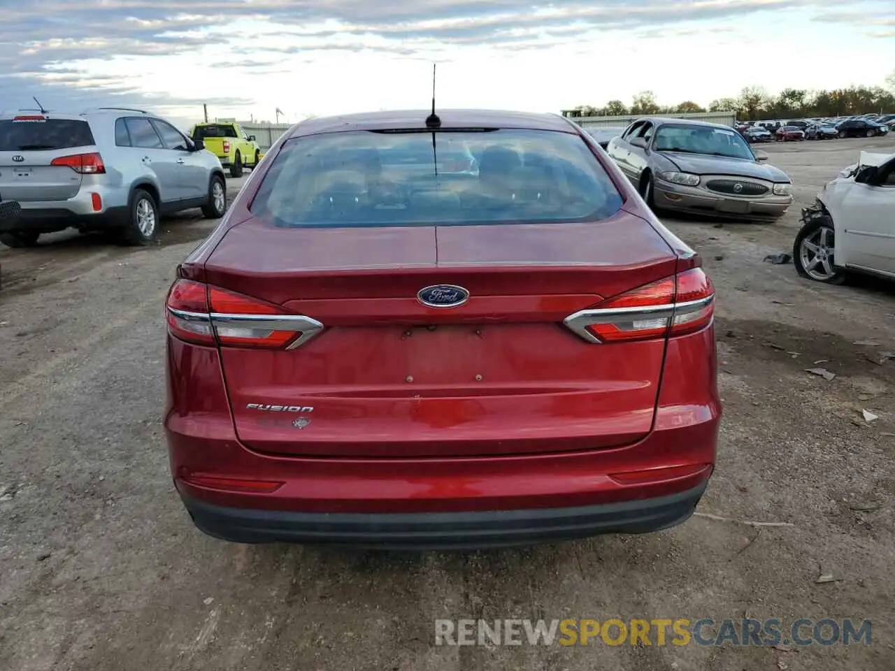 6 Фотография поврежденного автомобиля 3FA6P0G72KR172323 FORD FUSION 2019