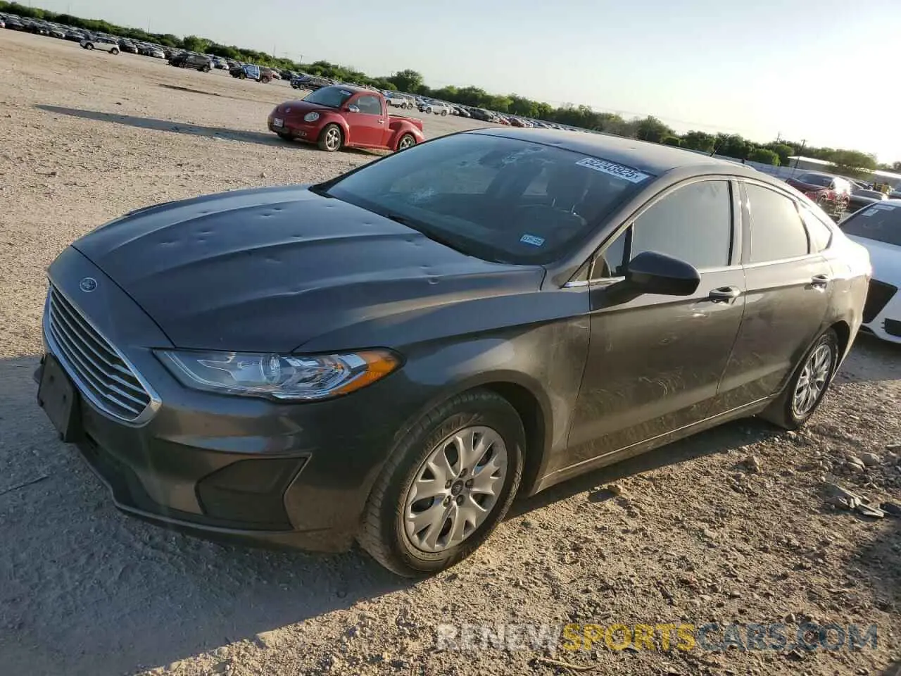 1 Photograph of a damaged car 3FA6P0G72KR193124 FORD FUSION 2019