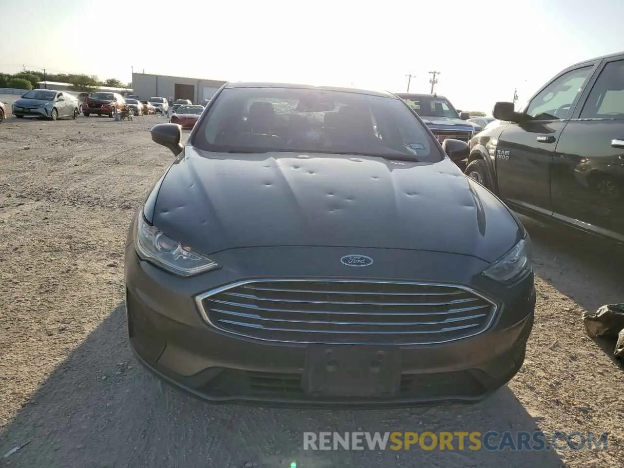 5 Photograph of a damaged car 3FA6P0G72KR193124 FORD FUSION 2019