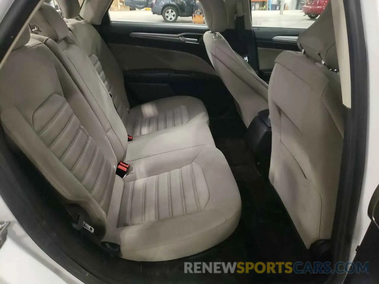 10 Фотография поврежденного автомобиля 3FA6P0G72KR199618 FORD FUSION 2019
