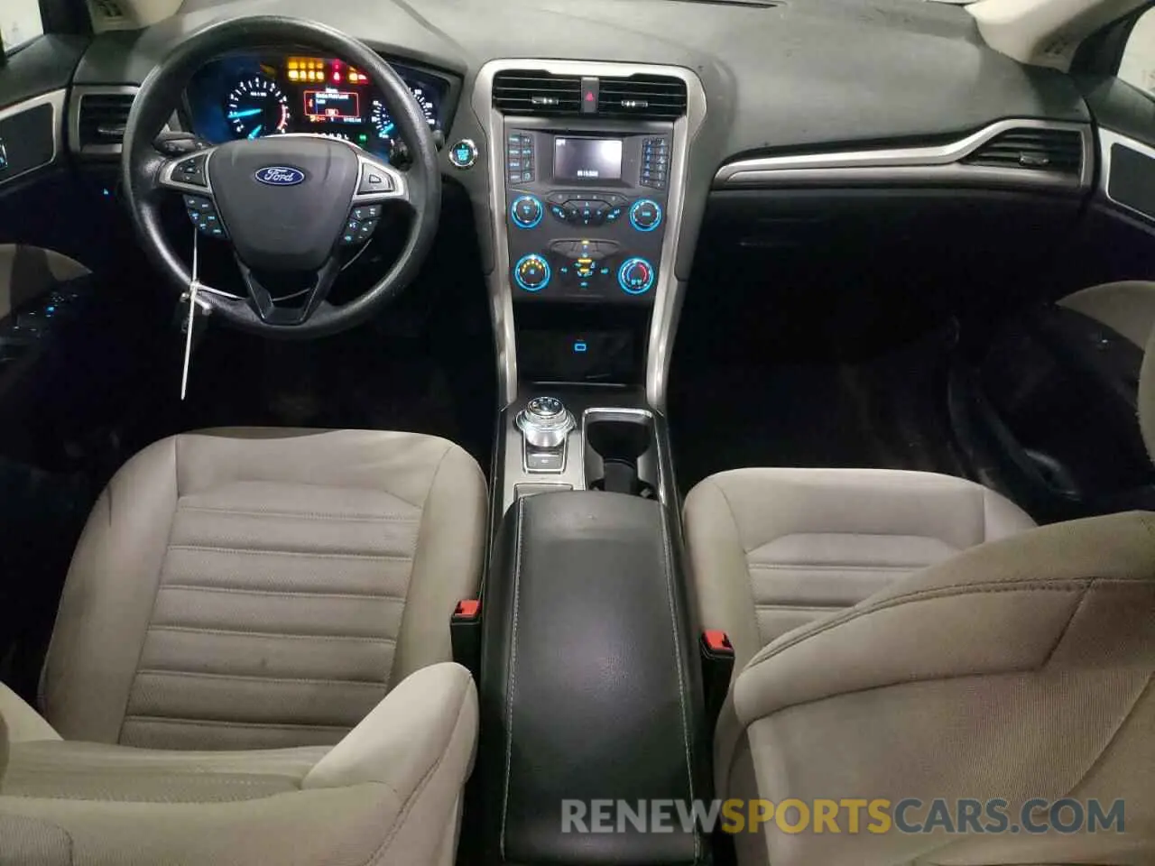 8 Фотография поврежденного автомобиля 3FA6P0G72KR199618 FORD FUSION 2019