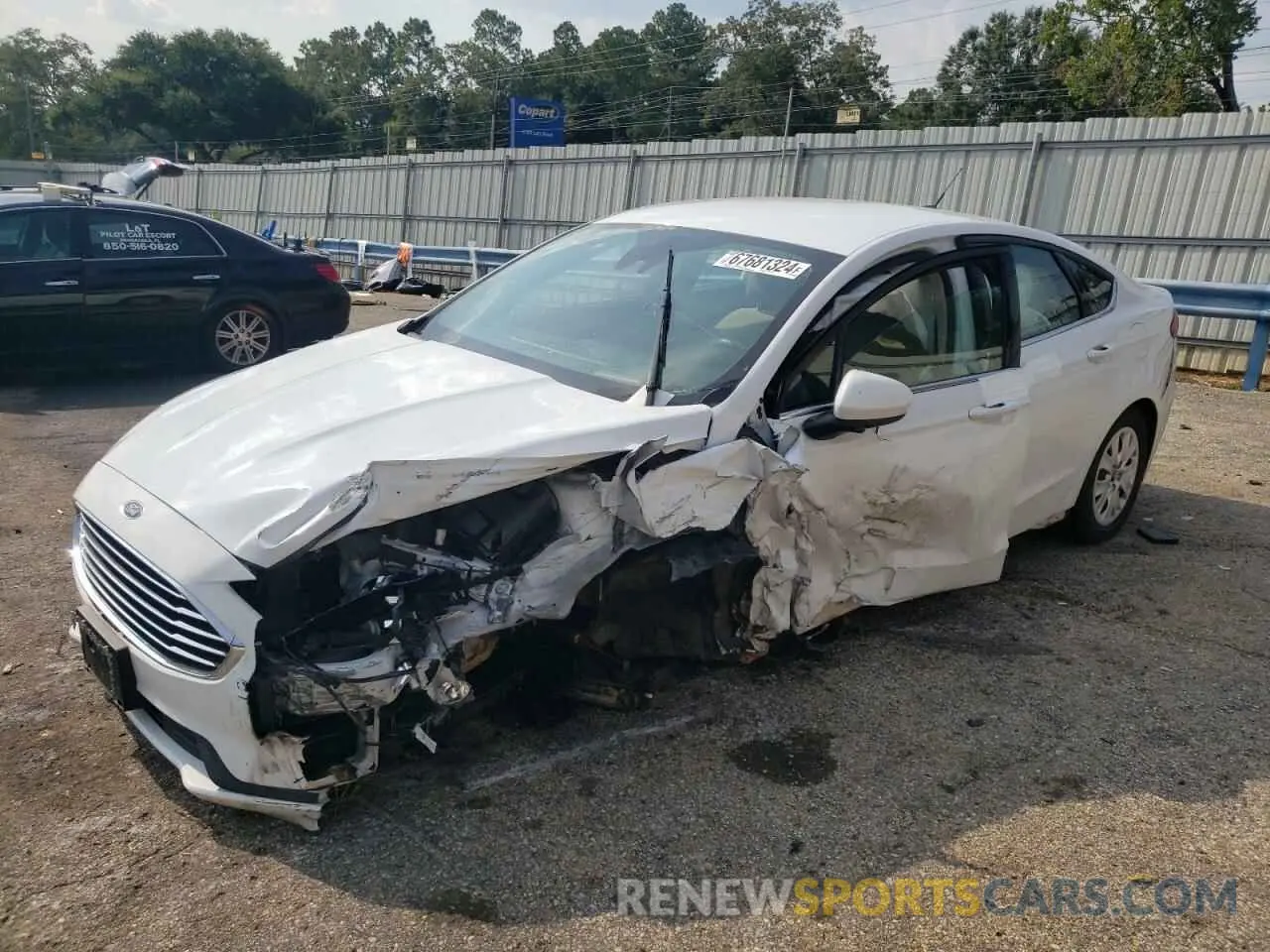 1 Фотография поврежденного автомобиля 3FA6P0G72KR232214 FORD FUSION 2019