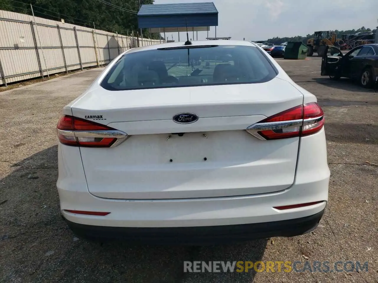 6 Фотография поврежденного автомобиля 3FA6P0G72KR232214 FORD FUSION 2019