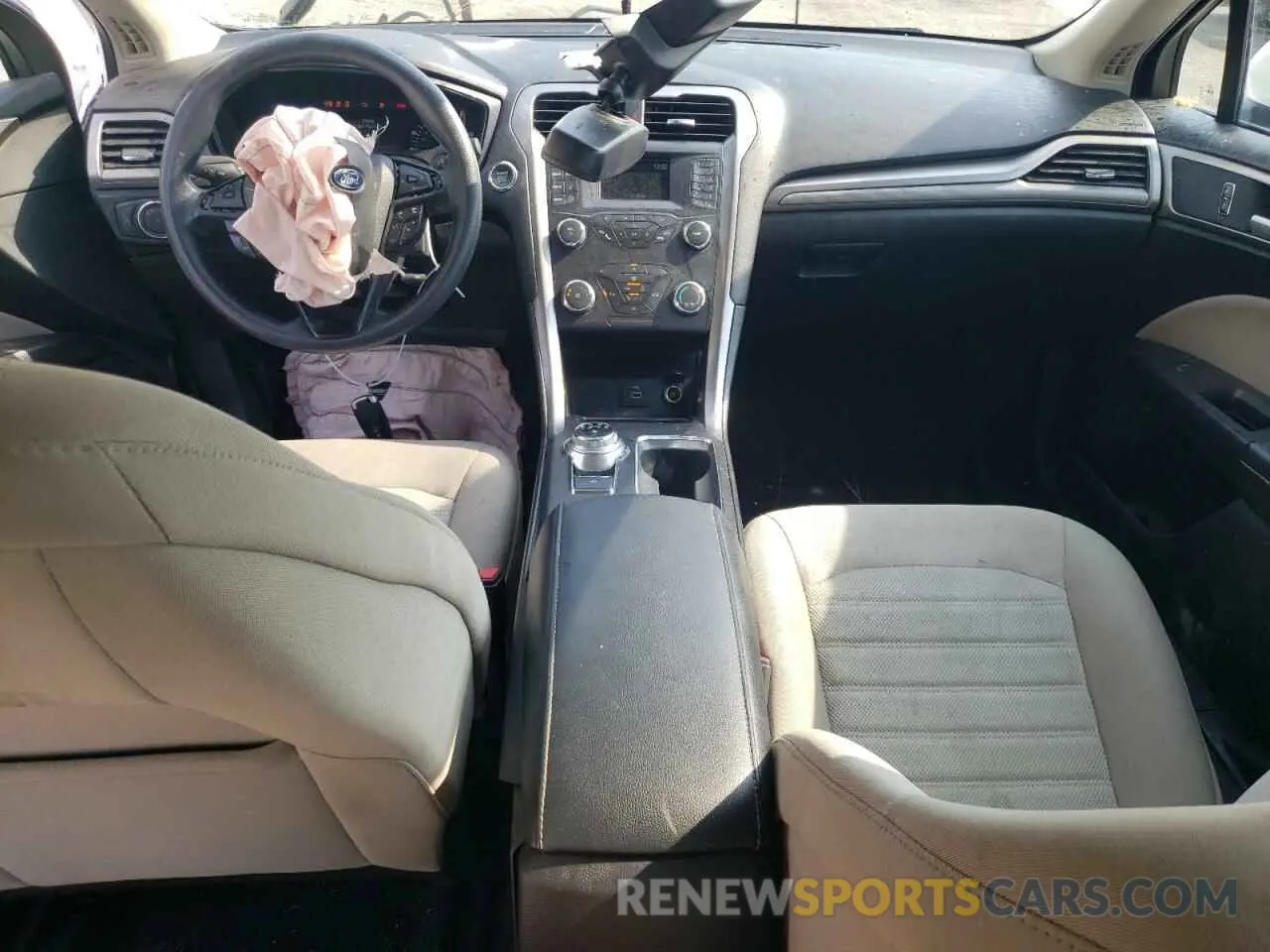 8 Фотография поврежденного автомобиля 3FA6P0G72KR232214 FORD FUSION 2019