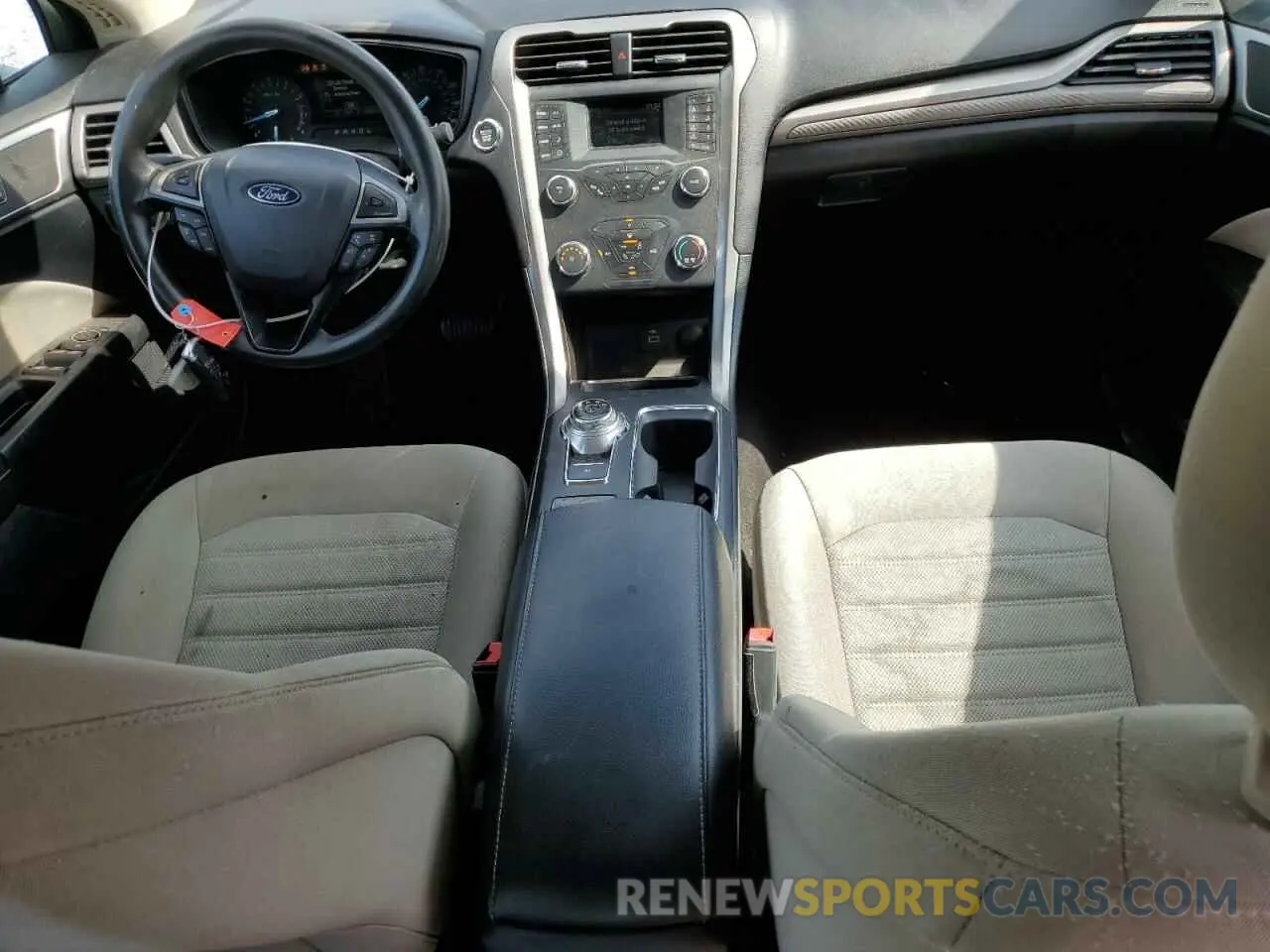 8 Photograph of a damaged car 3FA6P0G72KR267786 FORD FUSION 2019