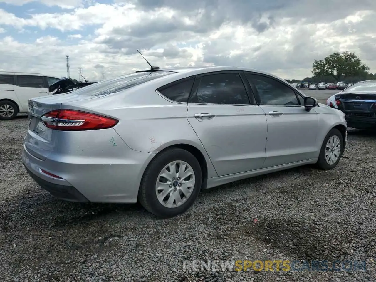 3 Photograph of a damaged car 3FA6P0G73KR161850 FORD FUSION 2019