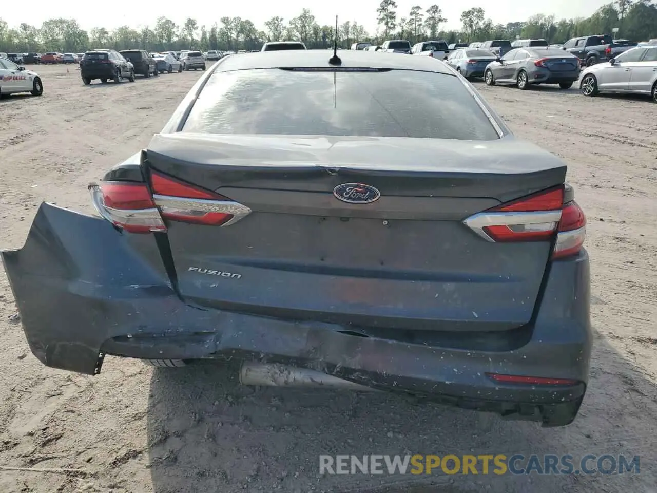 6 Photograph of a damaged car 3FA6P0G73KR282748 FORD FUSION 2019