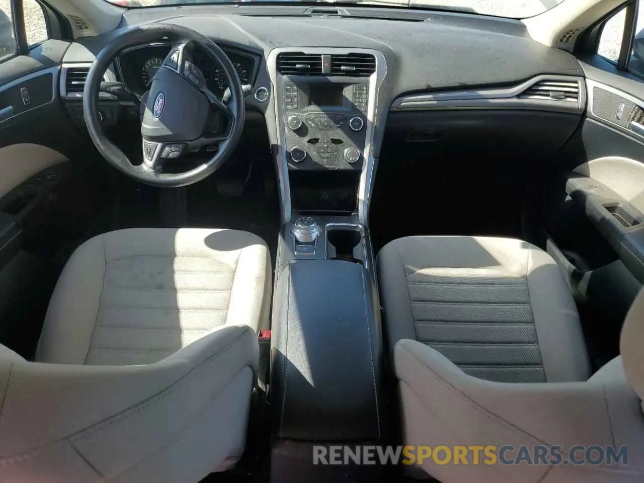8 Photograph of a damaged car 3FA6P0G75KR268091 FORD FUSION 2019