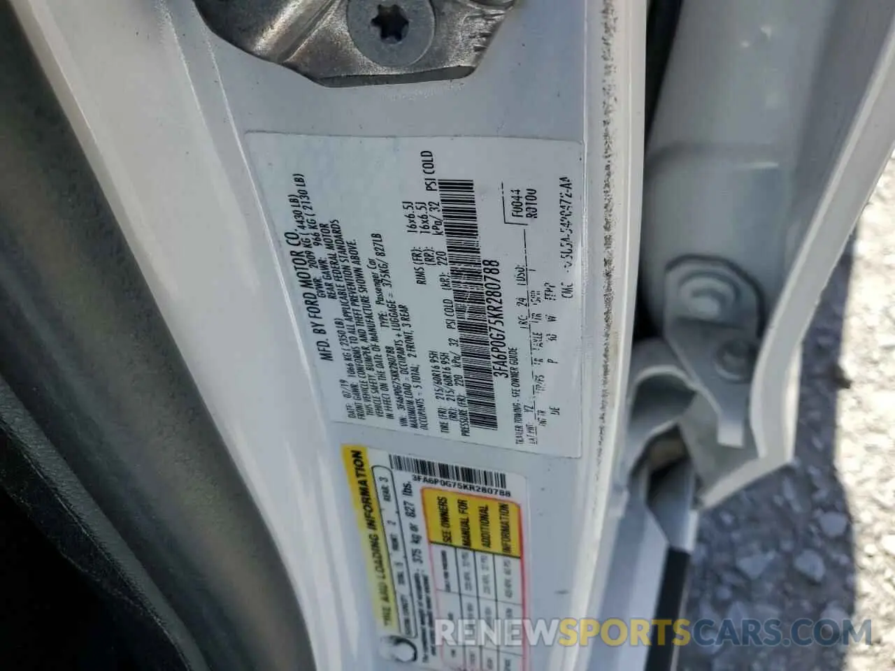 12 Photograph of a damaged car 3FA6P0G75KR280788 FORD FUSION 2019