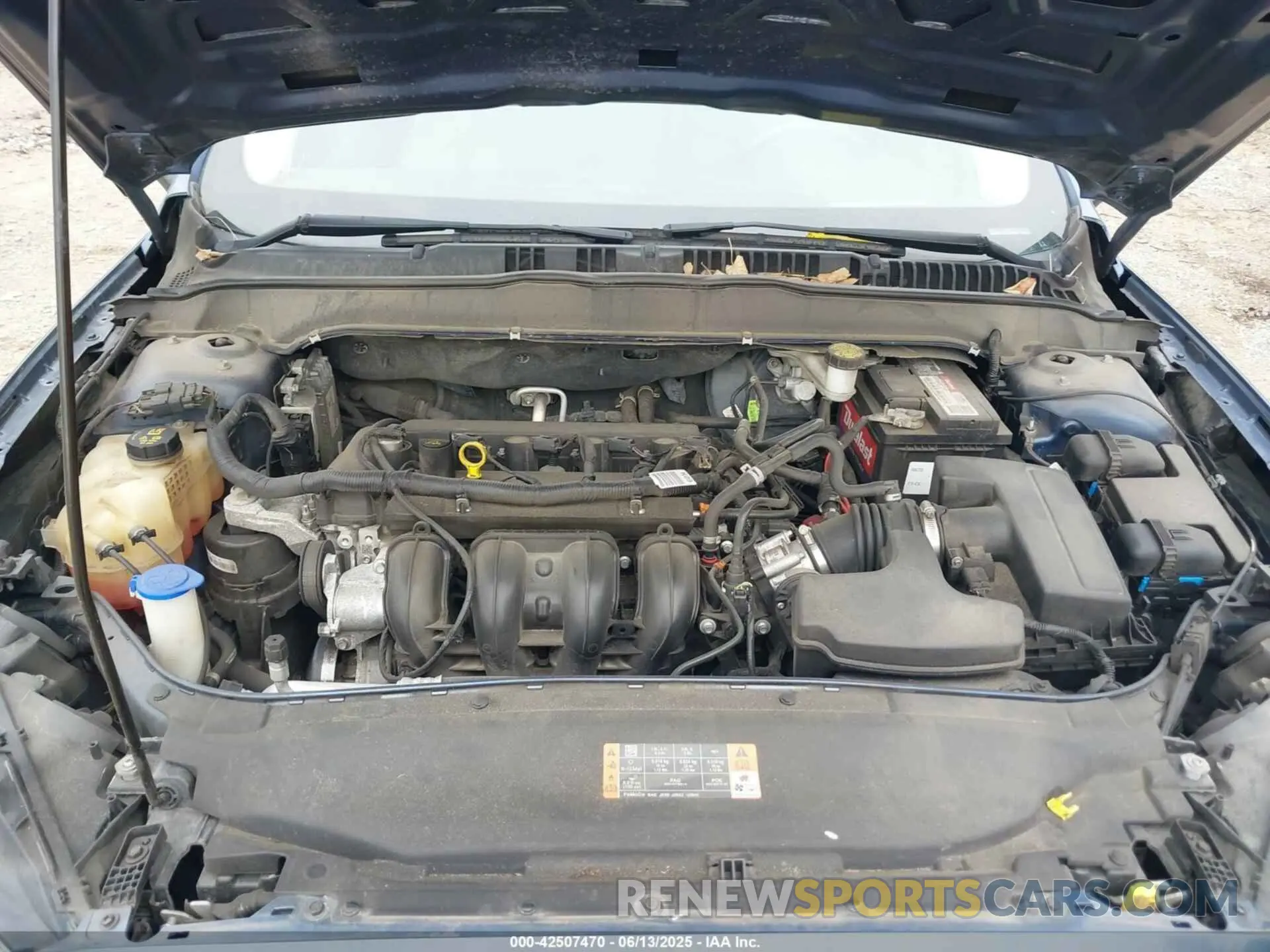 10 Photograph of a damaged car 3FA6P0G76KR102002 FORD FUSION 2019