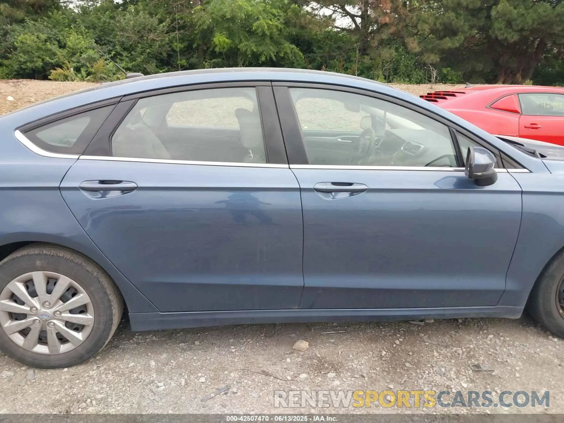 14 Photograph of a damaged car 3FA6P0G76KR102002 FORD FUSION 2019