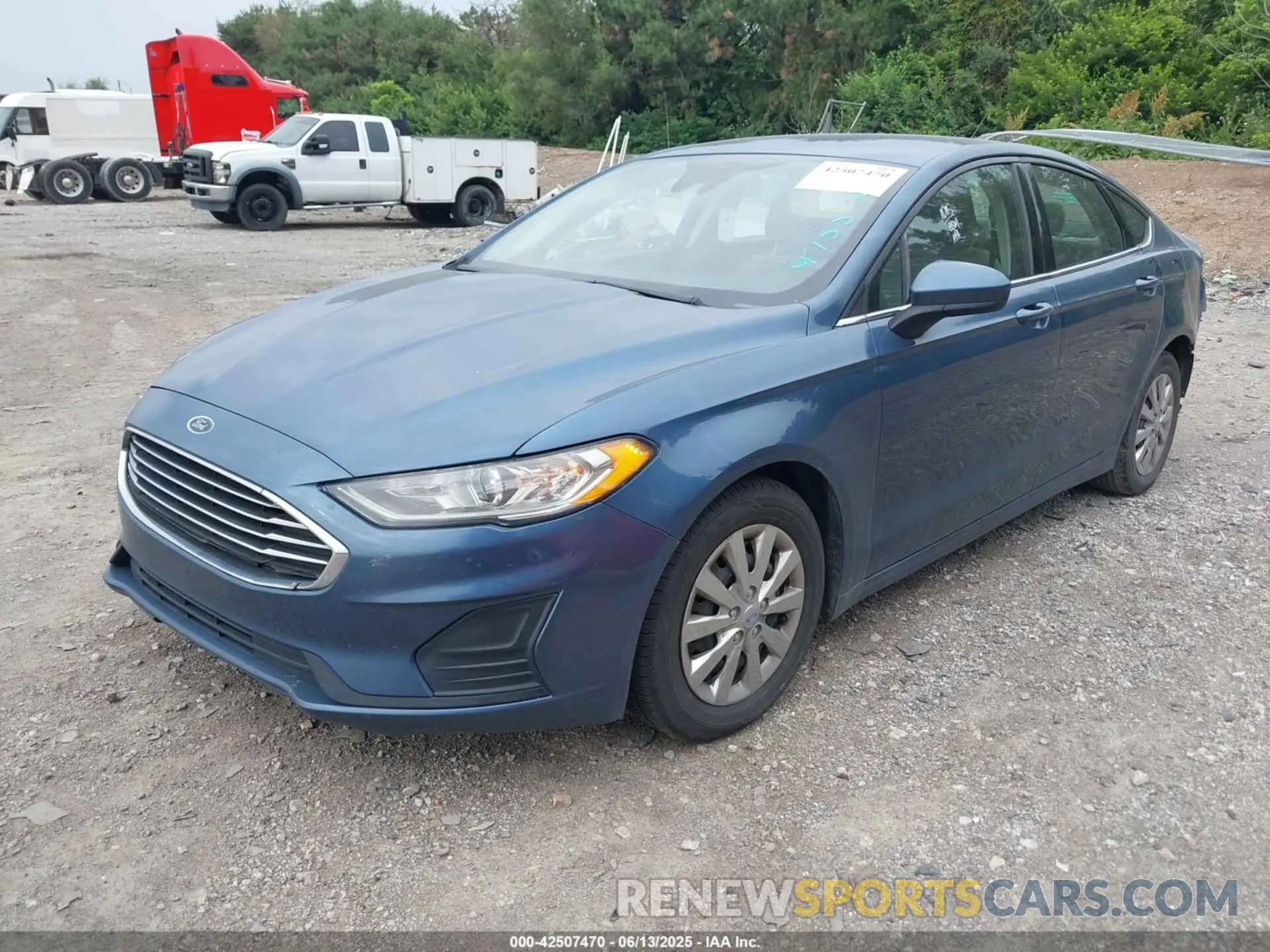 2 Photograph of a damaged car 3FA6P0G76KR102002 FORD FUSION 2019