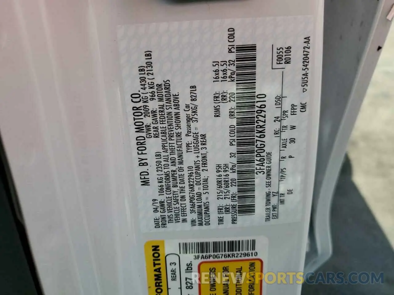 12 Фотография поврежденного автомобиля 3FA6P0G76KR229610 FORD FUSION 2019