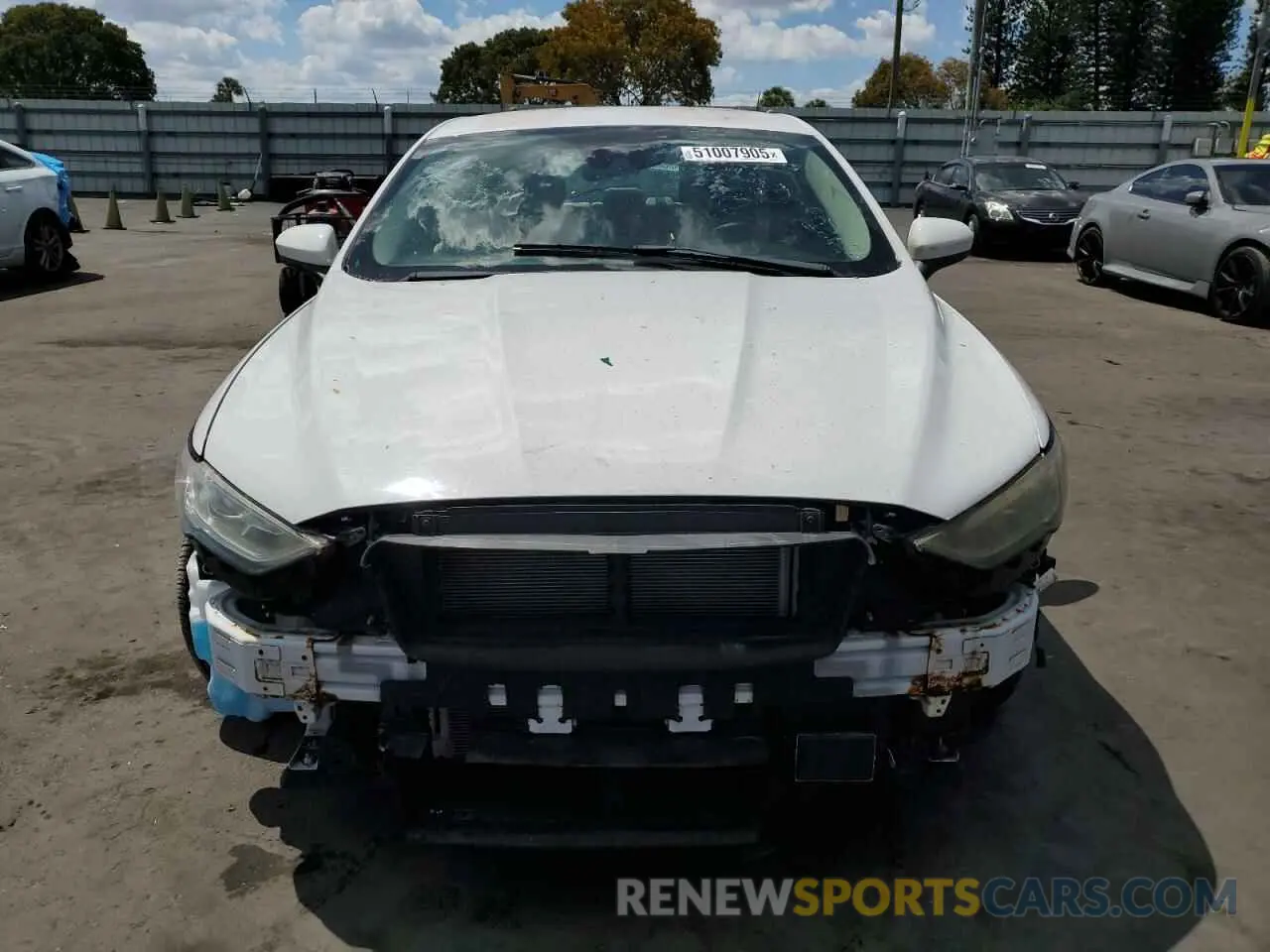5 Фотография поврежденного автомобиля 3FA6P0G76KR229610 FORD FUSION 2019
