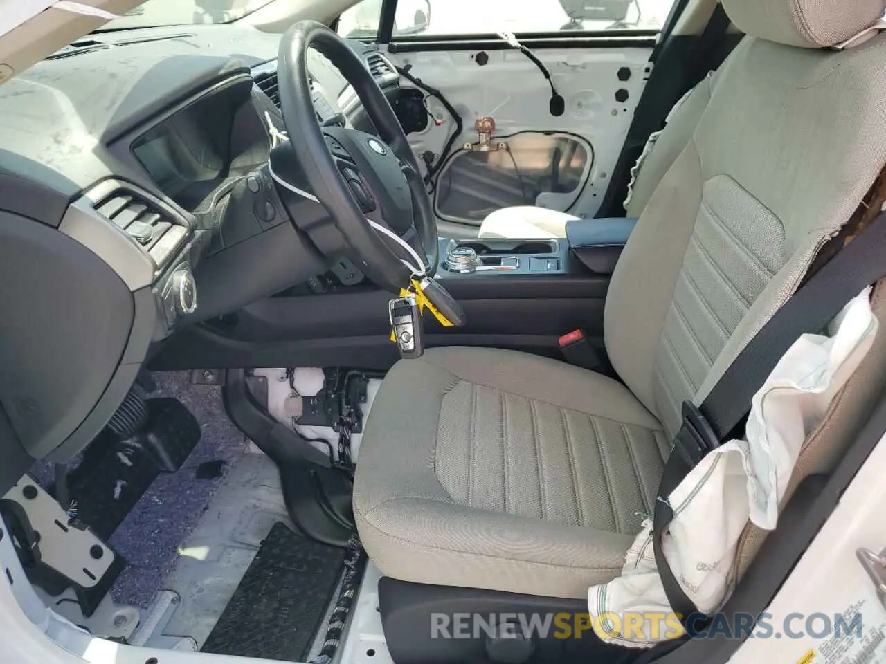 7 Фотография поврежденного автомобиля 3FA6P0G76KR229610 FORD FUSION 2019