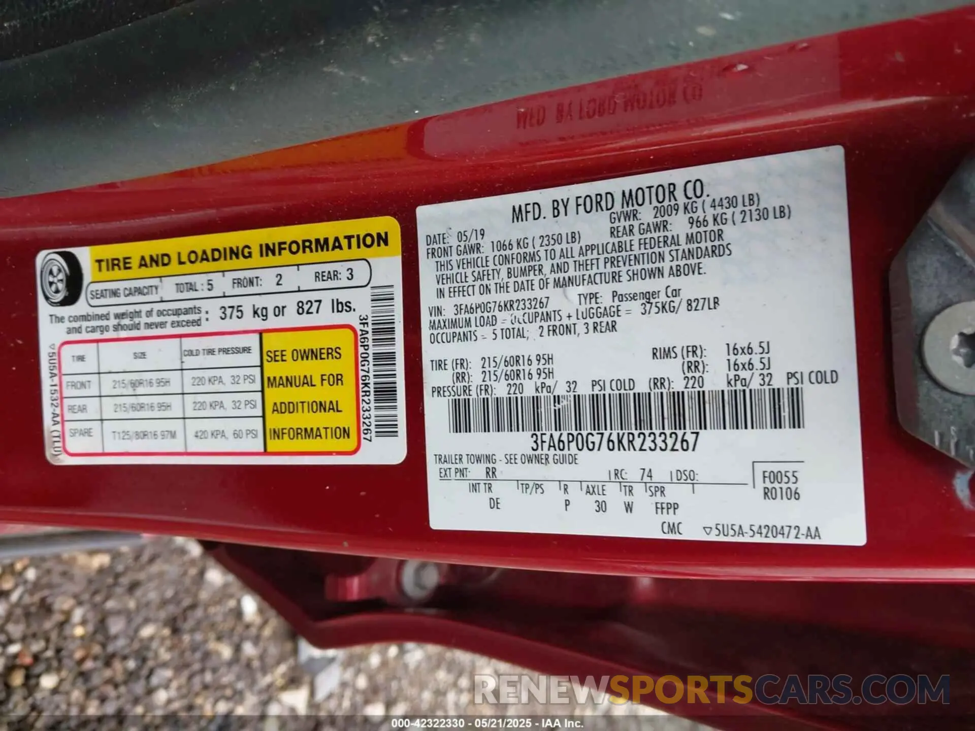 9 Photograph of a damaged car 3FA6P0G76KR233267 FORD FUSION 2019