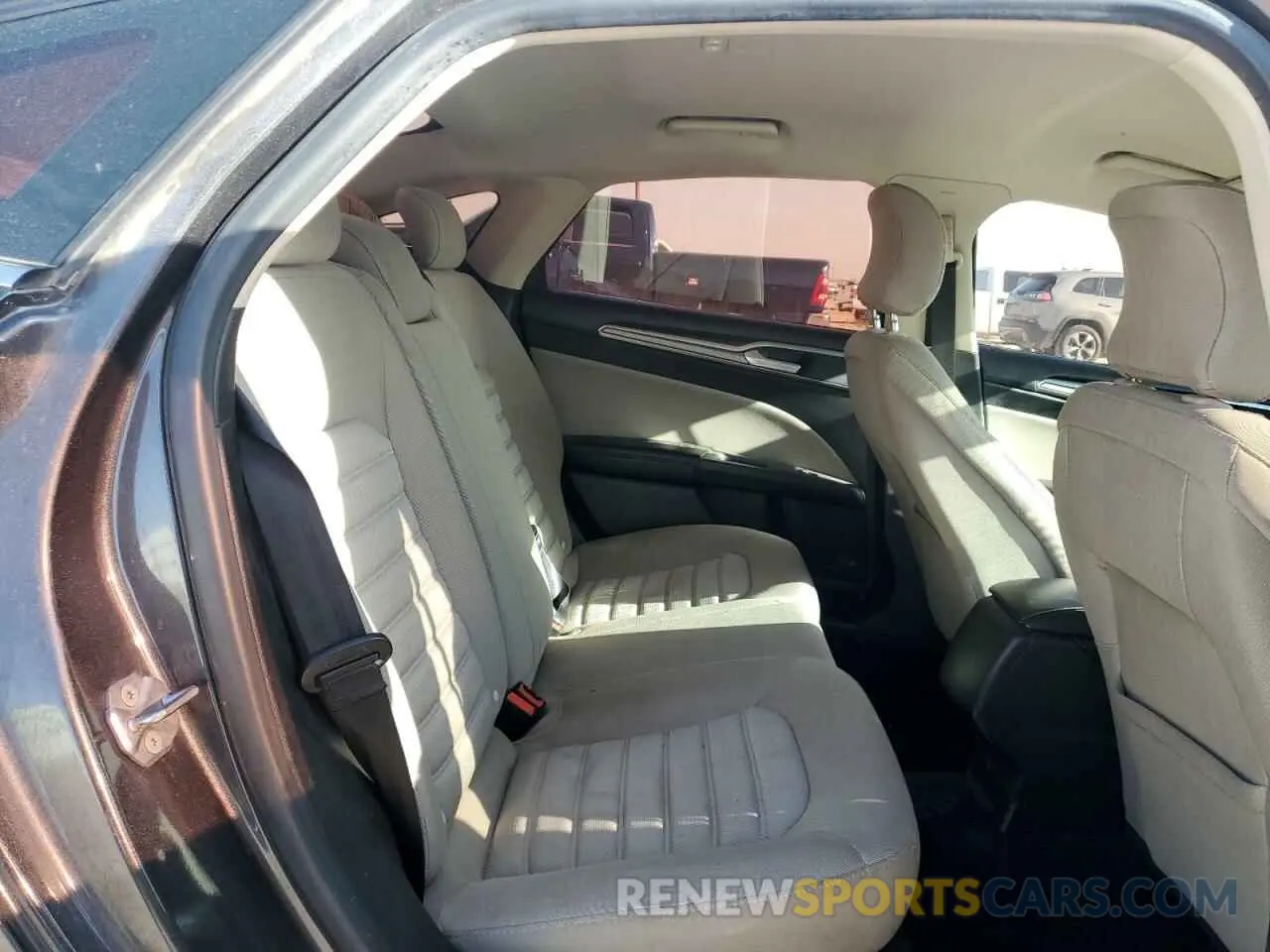 11 Фотография поврежденного автомобиля 3FA6P0G77KR171393 FORD FUSION 2019