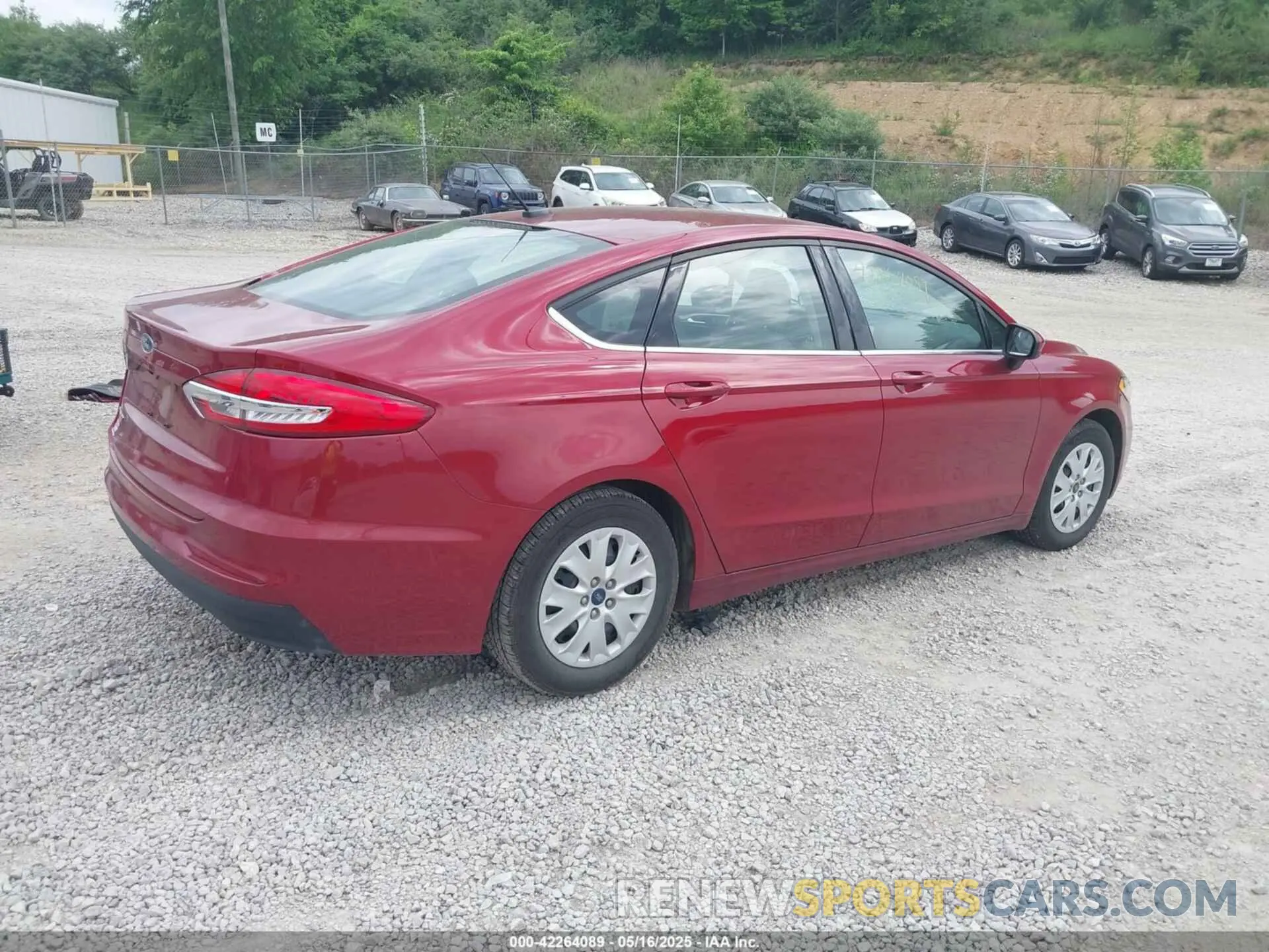 4 Photograph of a damaged car 3FA6P0G77KR215022 FORD FUSION 2019