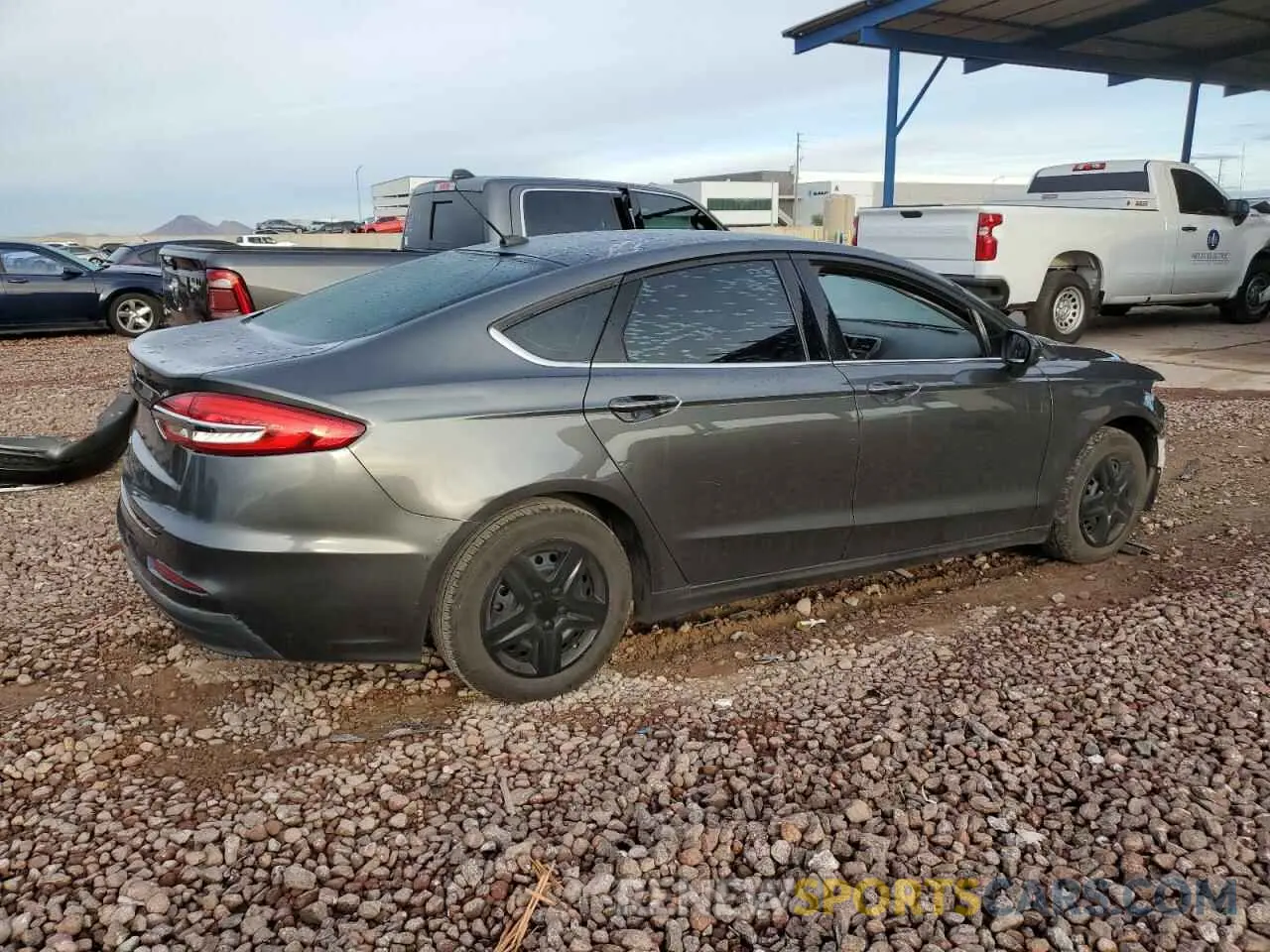 3 Фотография поврежденного автомобиля 3FA6P0G77KR284566 FORD FUSION 2019