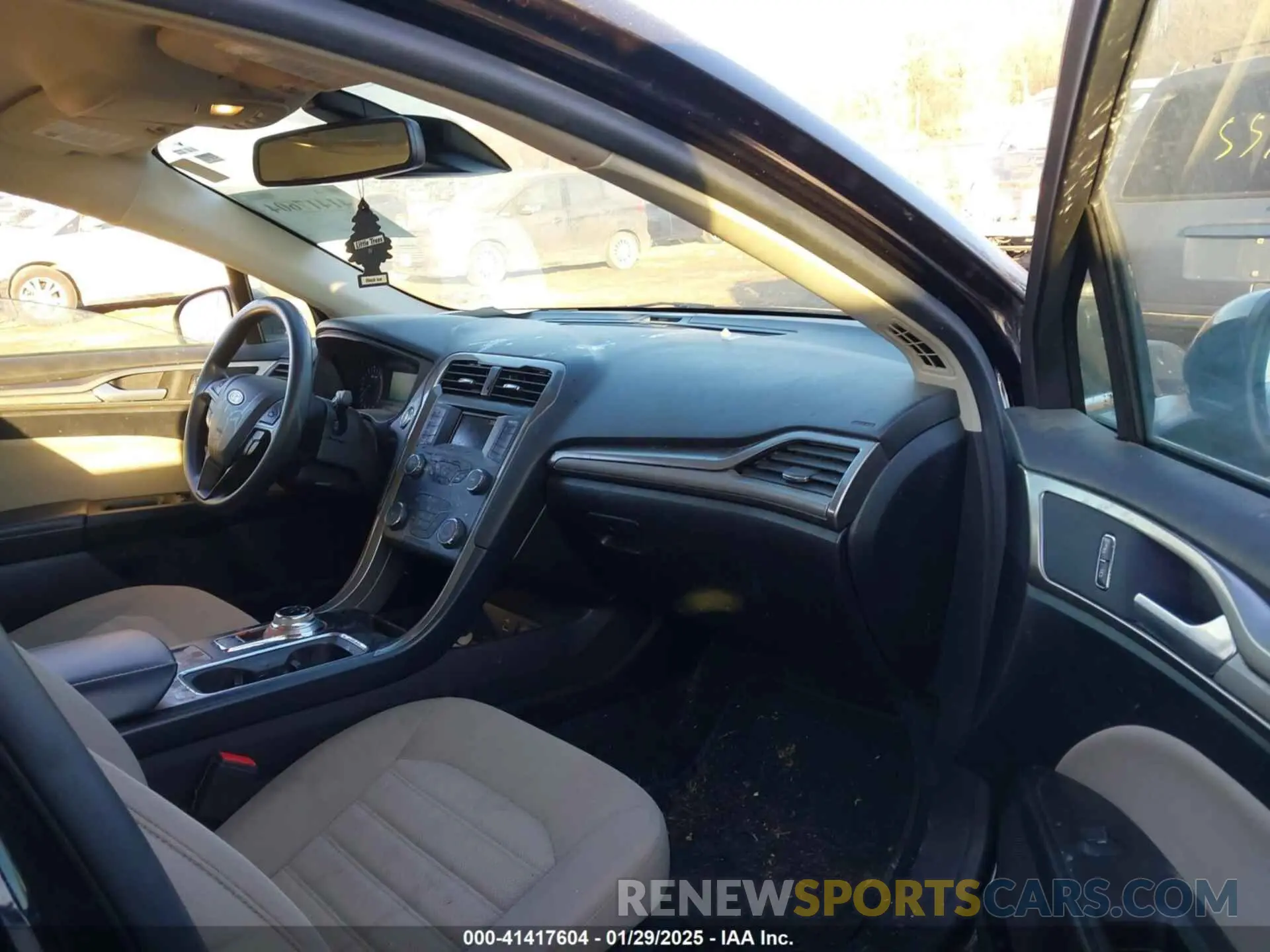5 Photograph of a damaged car 3FA6P0G78KR194956 FORD FUSION 2019