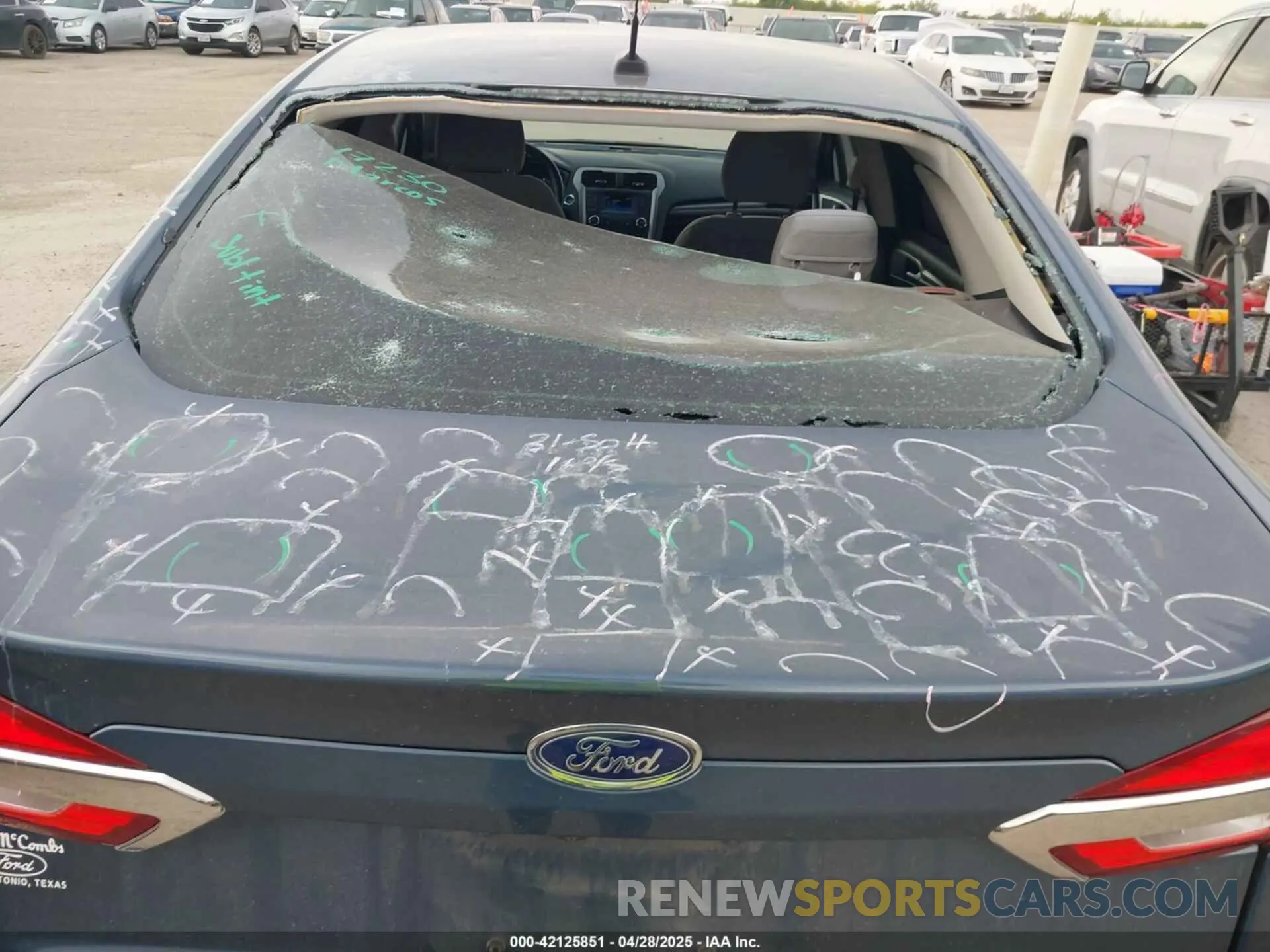 6 Photograph of a damaged car 3FA6P0G79KR148004 FORD FUSION 2019