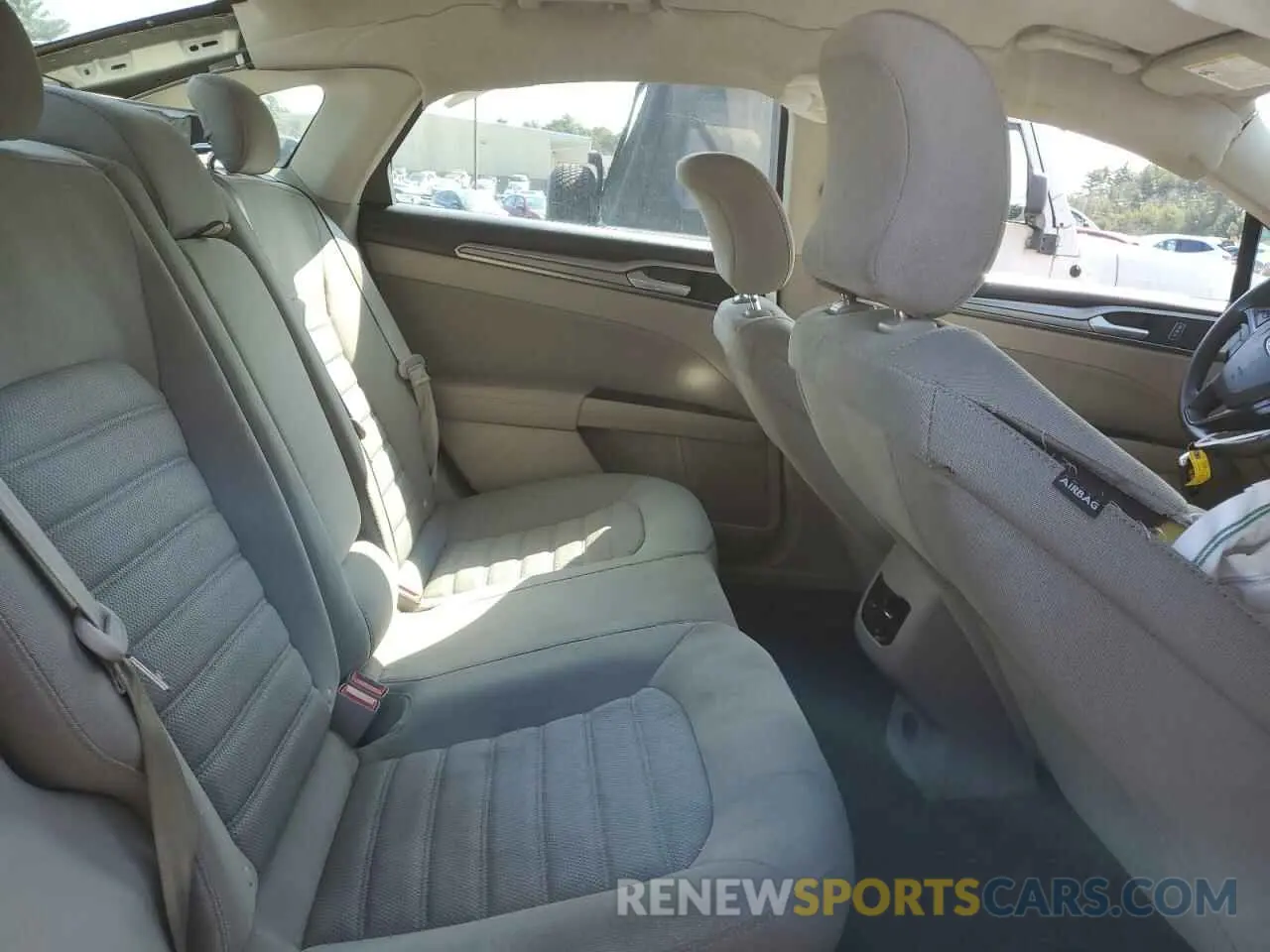 10 Фотография поврежденного автомобиля 3FA6P0H70KR123085 FORD FUSION 2019