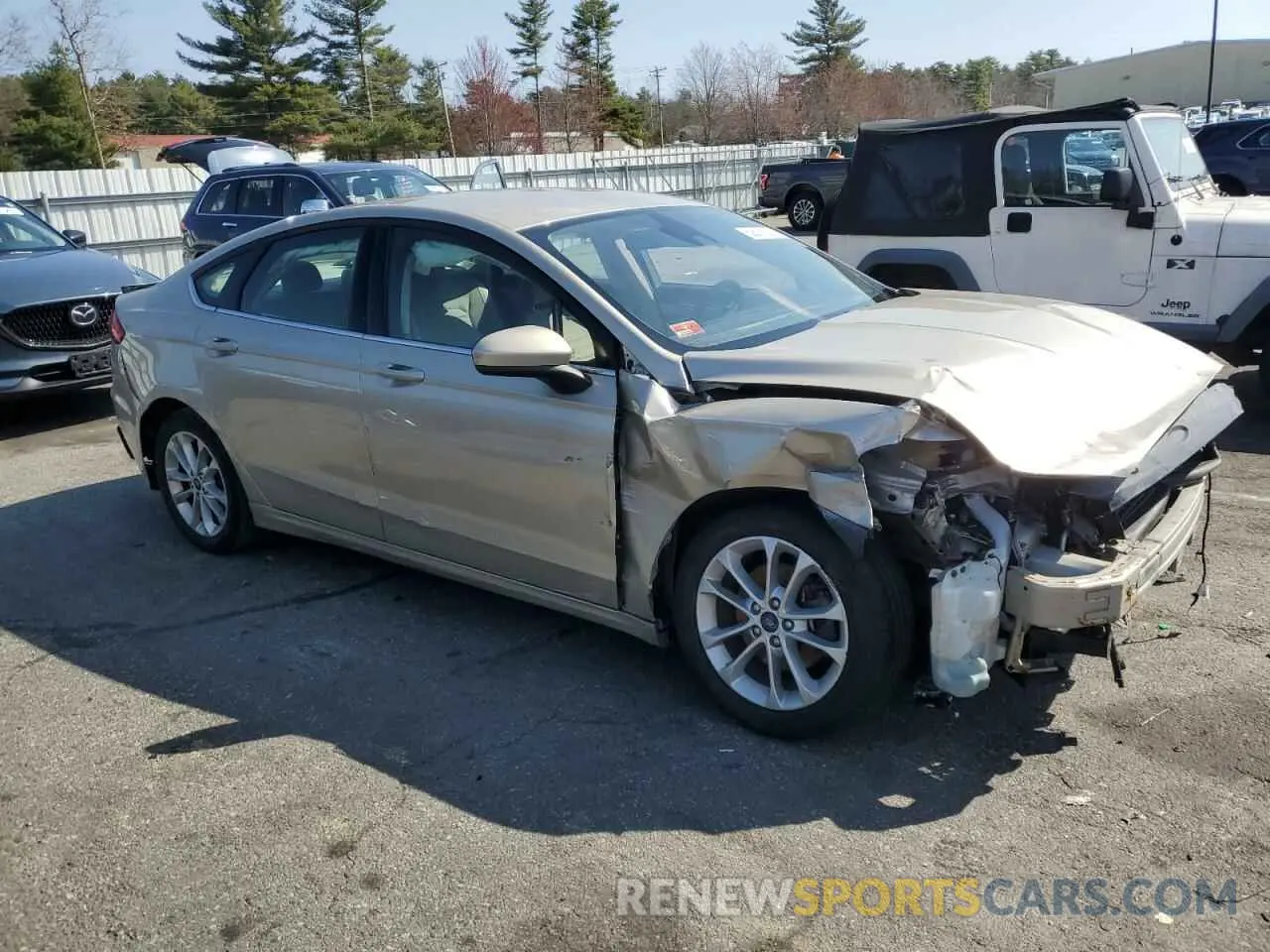 4 Фотография поврежденного автомобиля 3FA6P0H70KR123085 FORD FUSION 2019