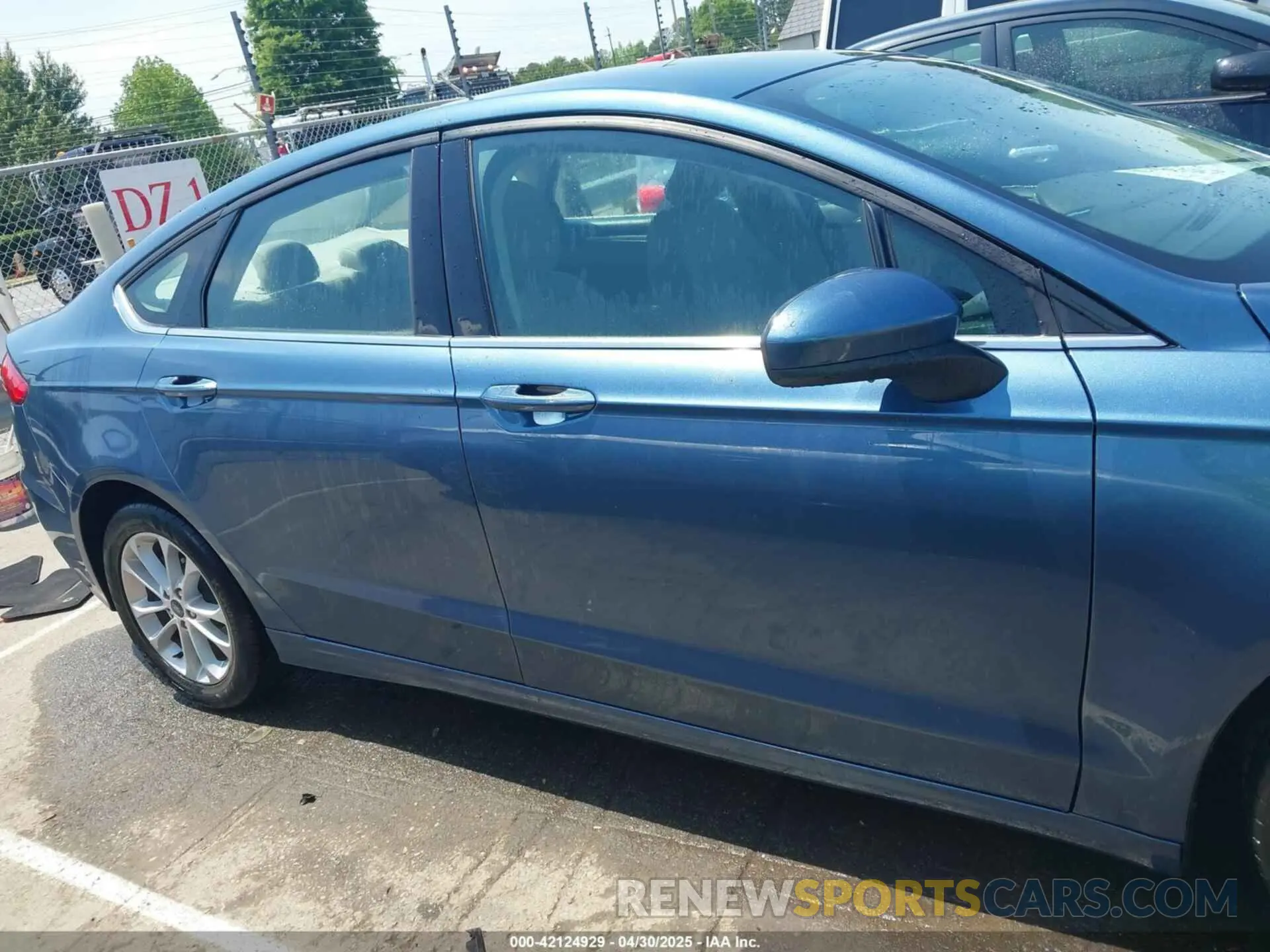 14 Фотография поврежденного автомобиля 3FA6P0H72KR123170 FORD FUSION 2019